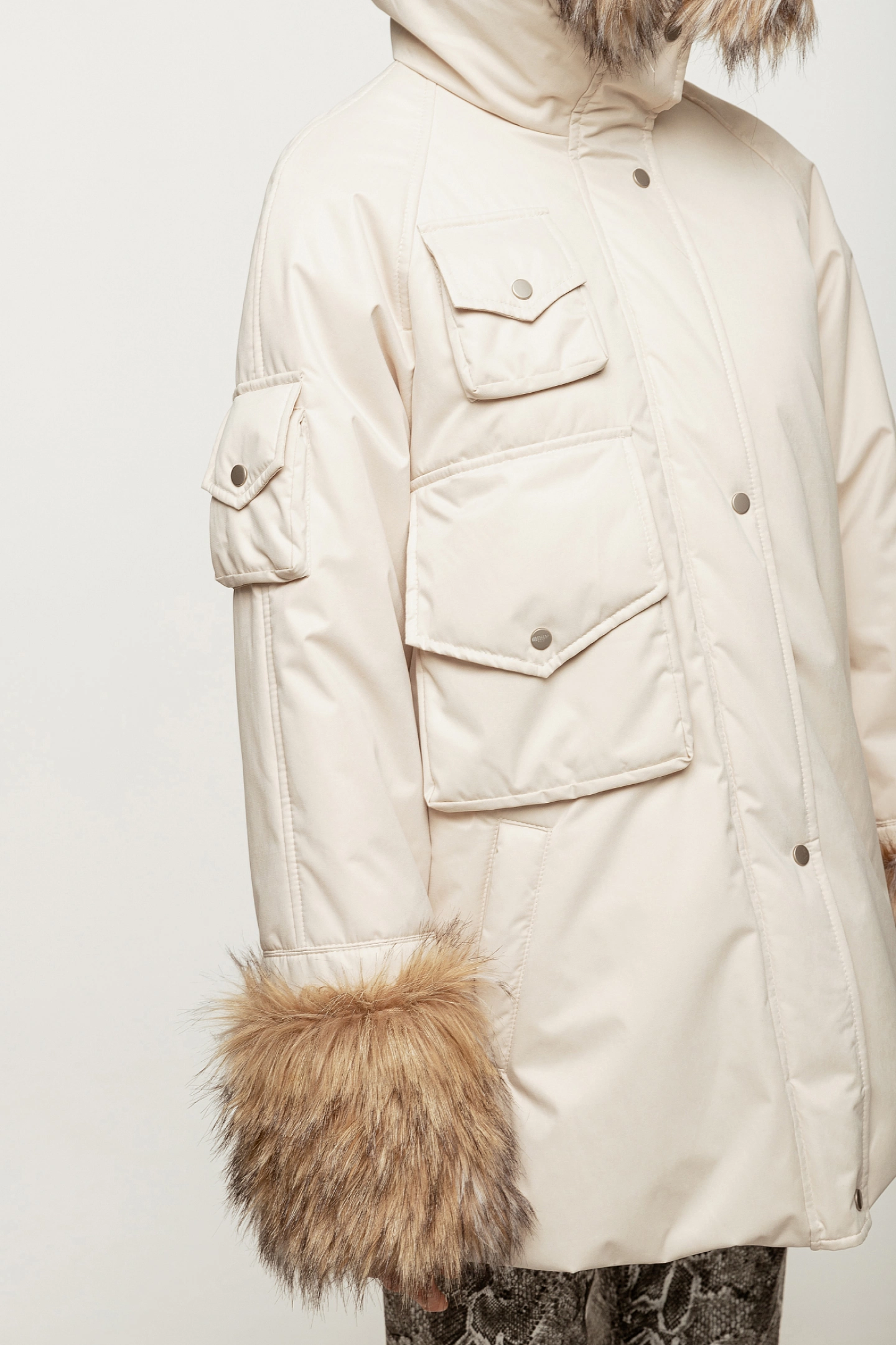 Парка с меховой отделкой