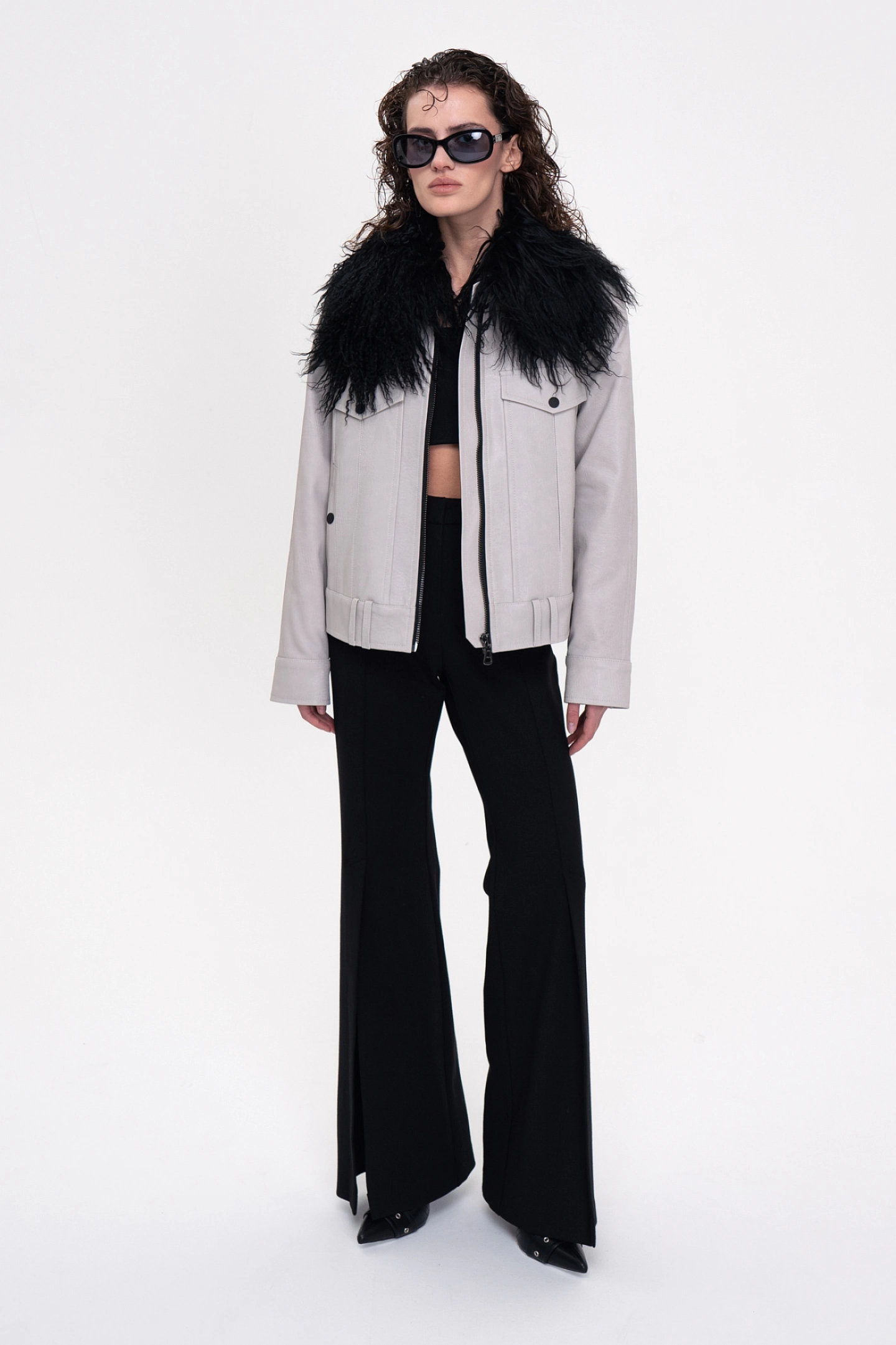 Aviator jacket with removable fur collar