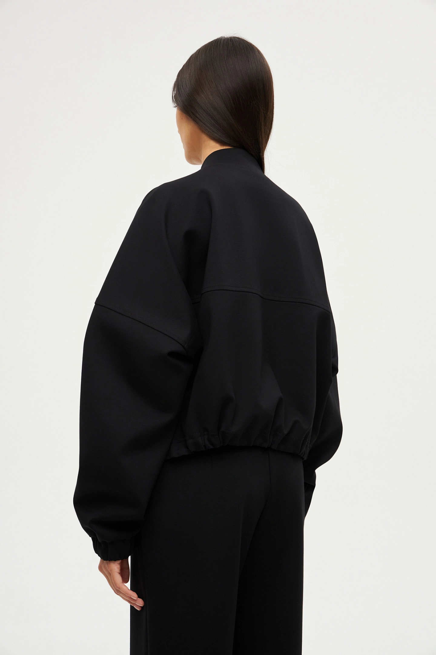 Бомбер на молнии из трикотажа