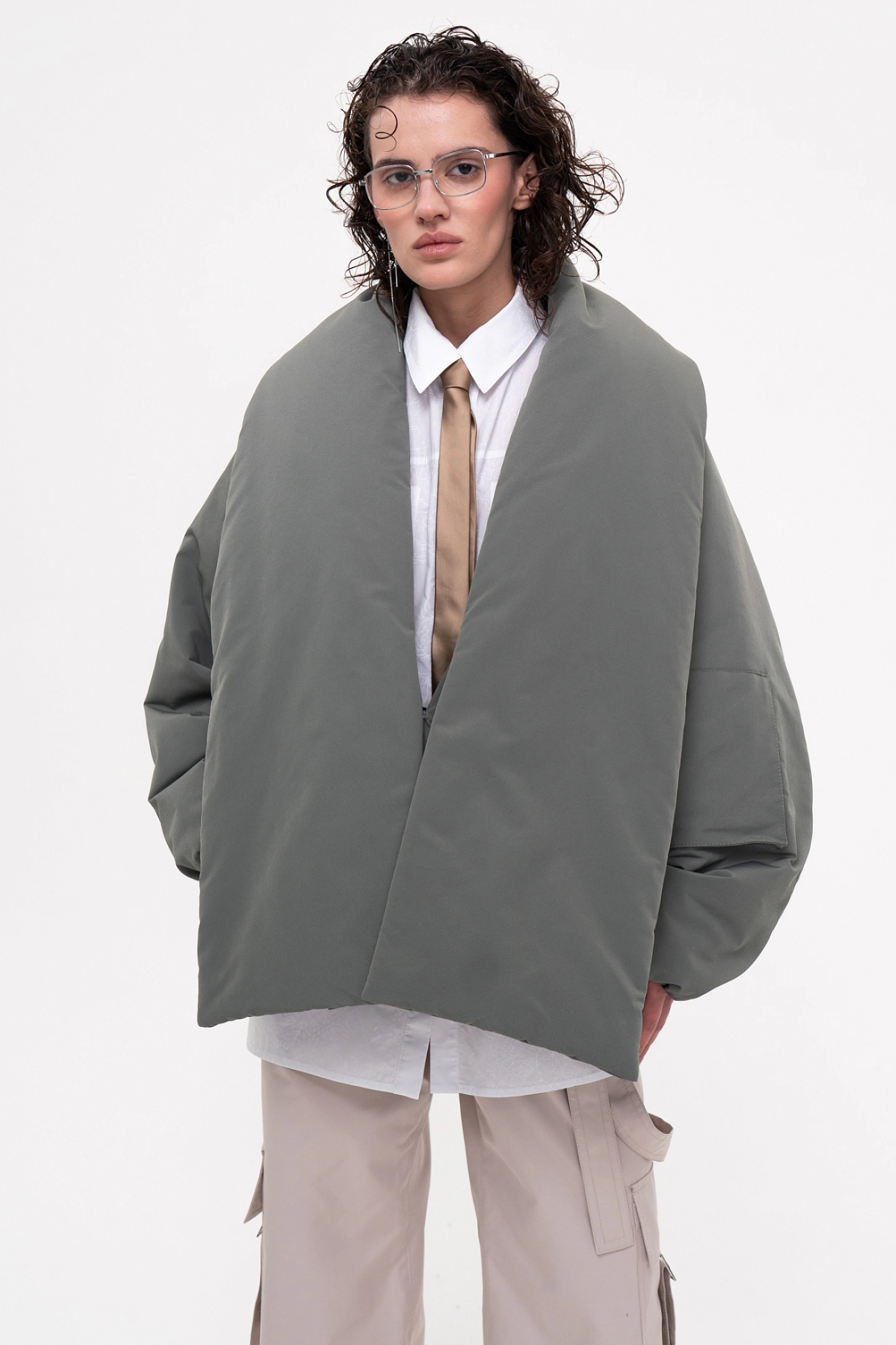 Куртка короткая с объемным воротником