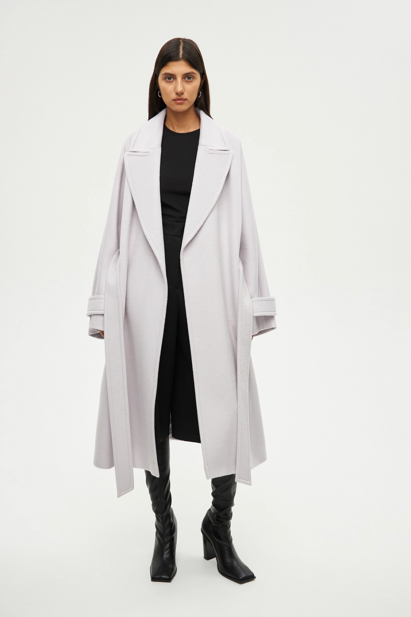 One-piece sleeve coat