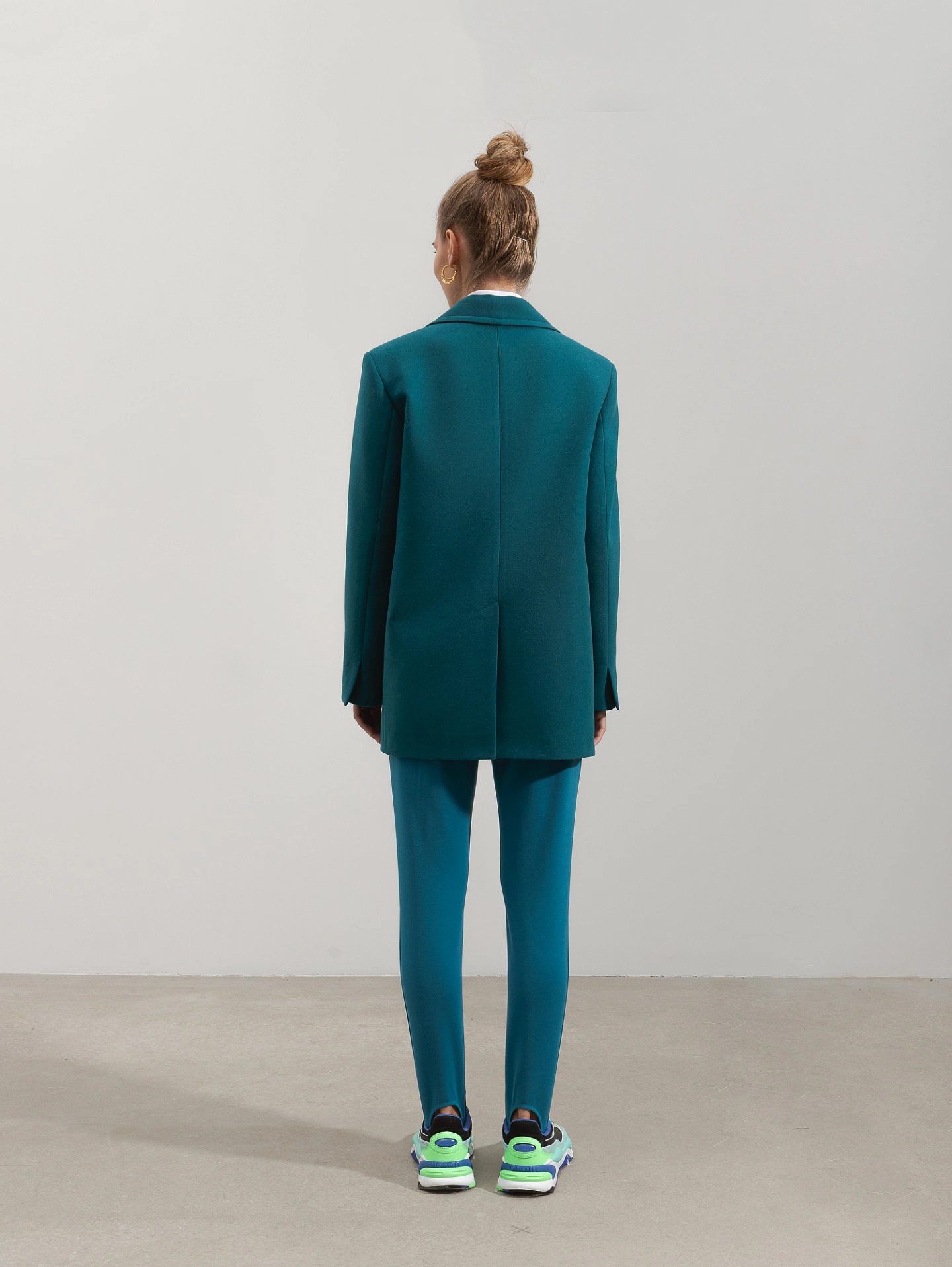 Пальто - жакет с накладными карманами