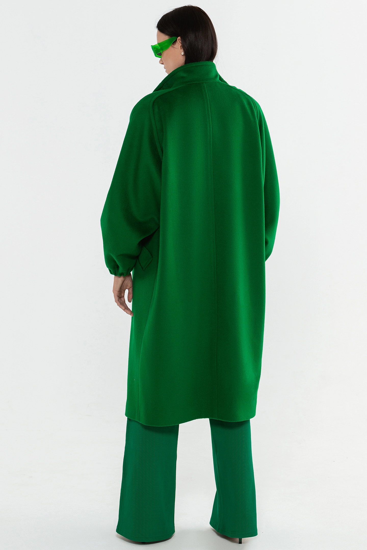 Пальто с гипер плечами