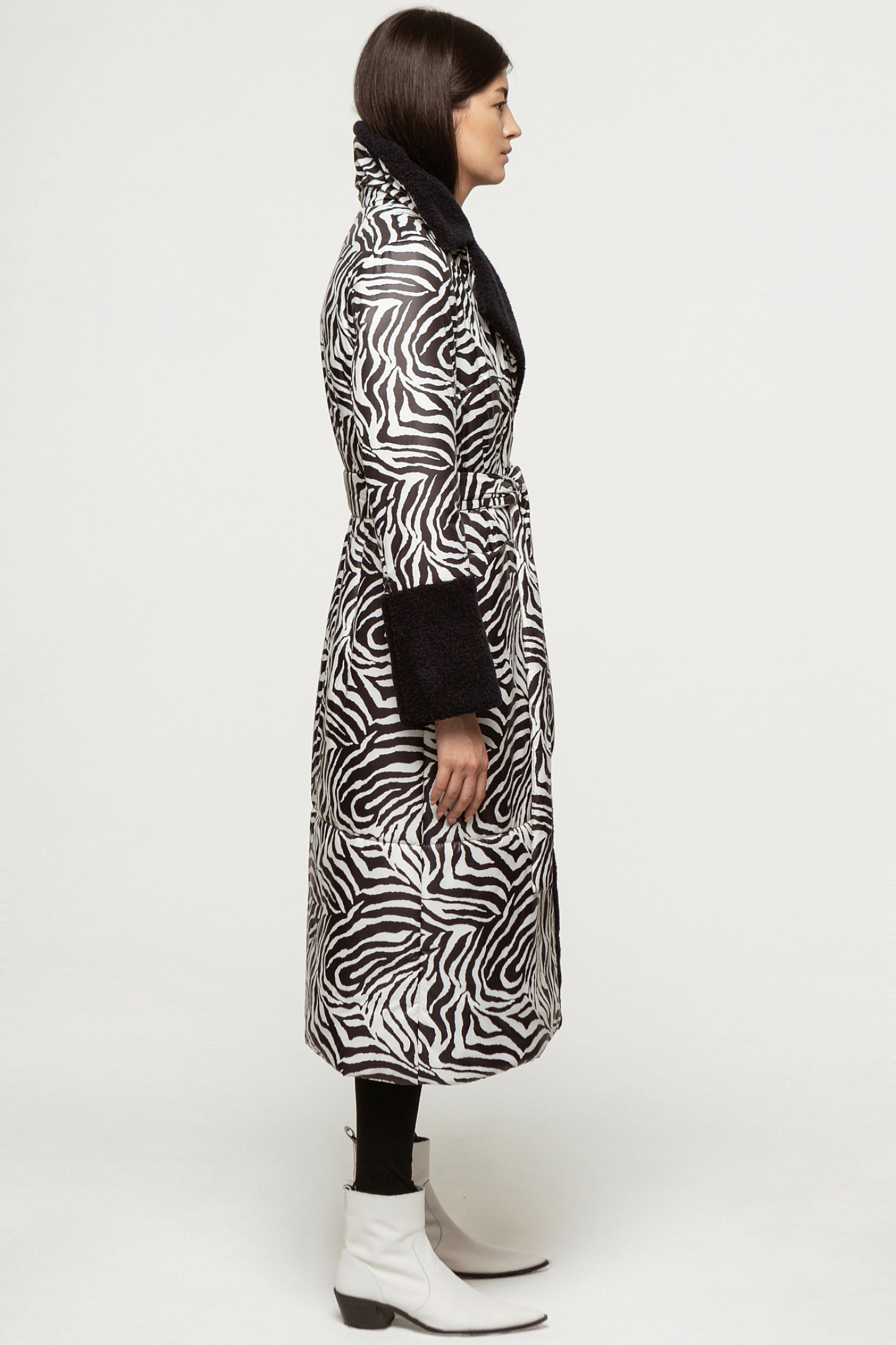 Пальто утеплённое с меховой отделкой