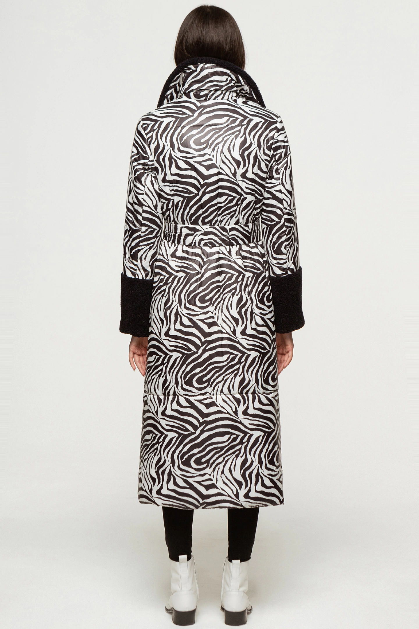 Пальто утеплённое с меховой отделкой