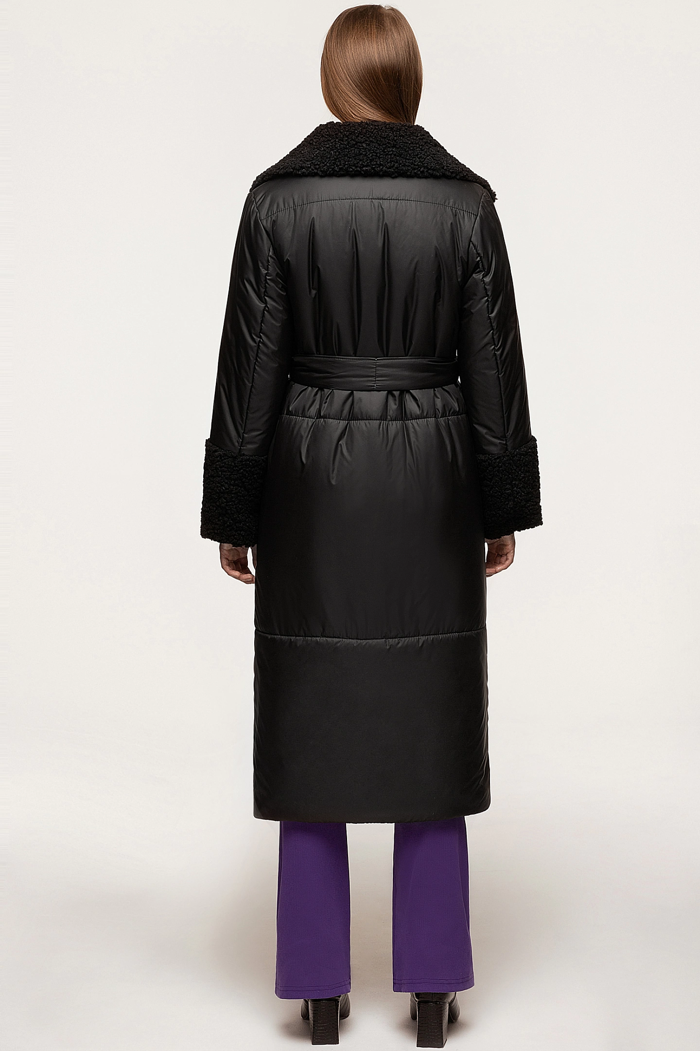 Пальто утеплённое с меховой отделкой