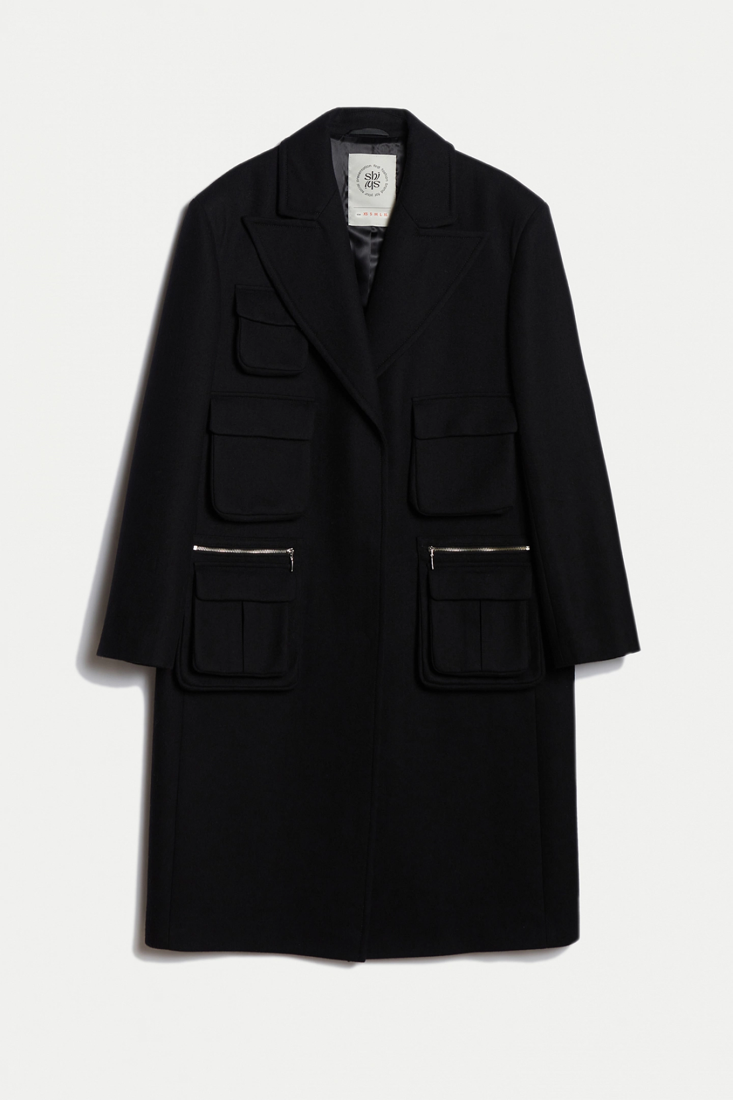 Пальто мужского кроя с объёмными карманами