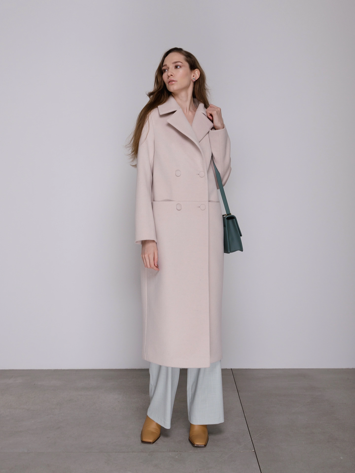 Пальто - халат с втачным рукавом