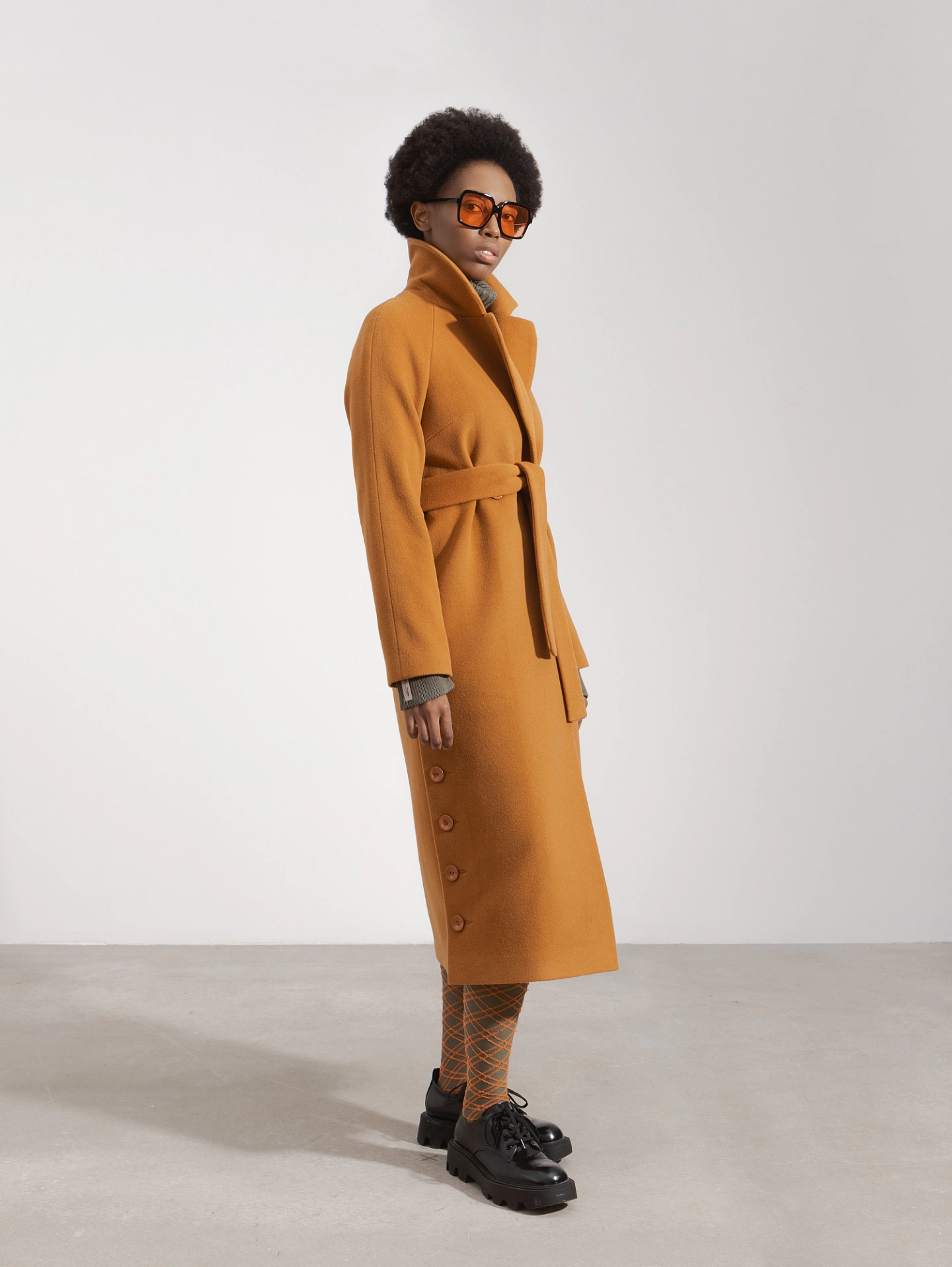 Пальто реглан со шлицами