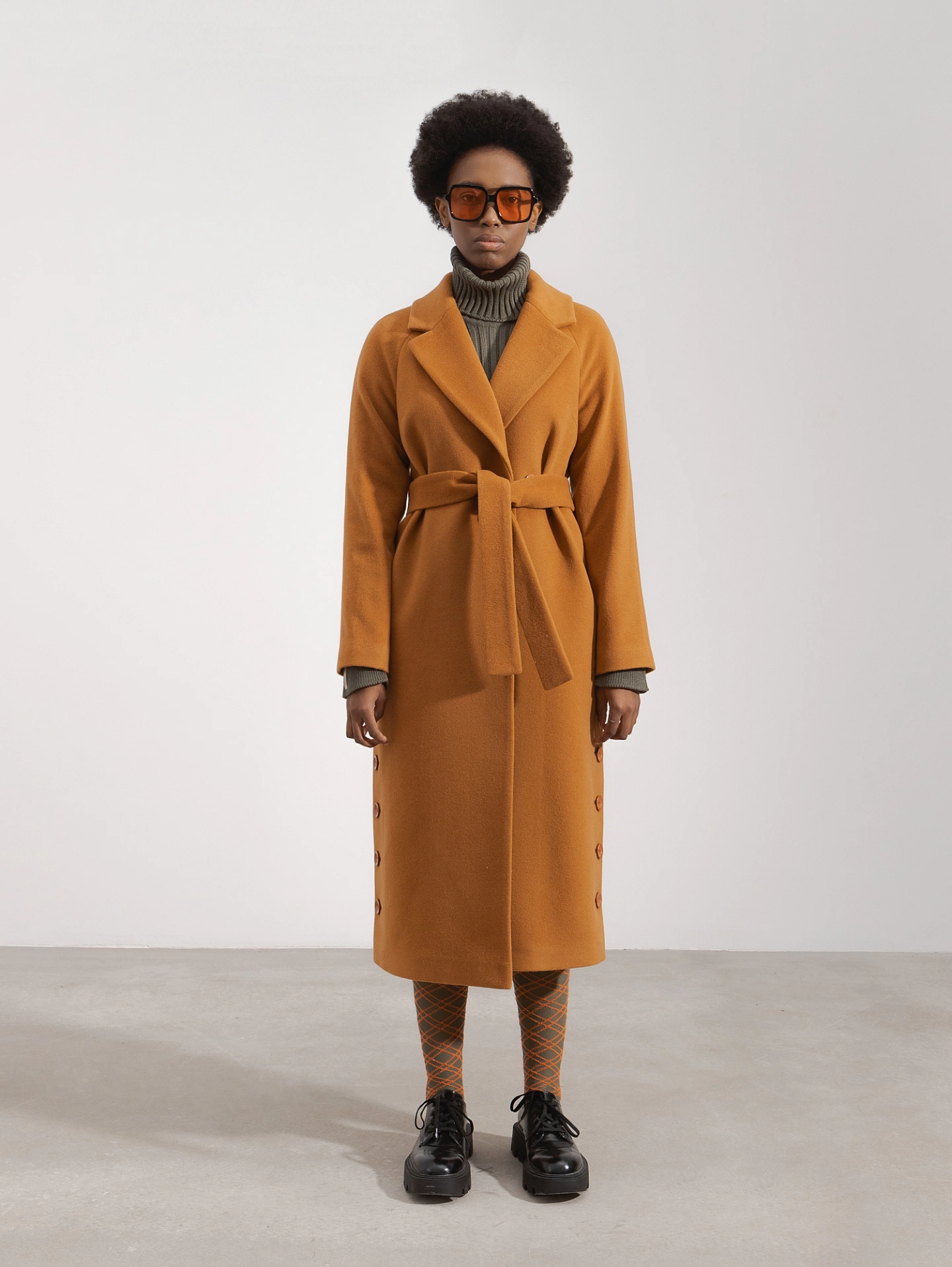 Пальто реглан со шлицами