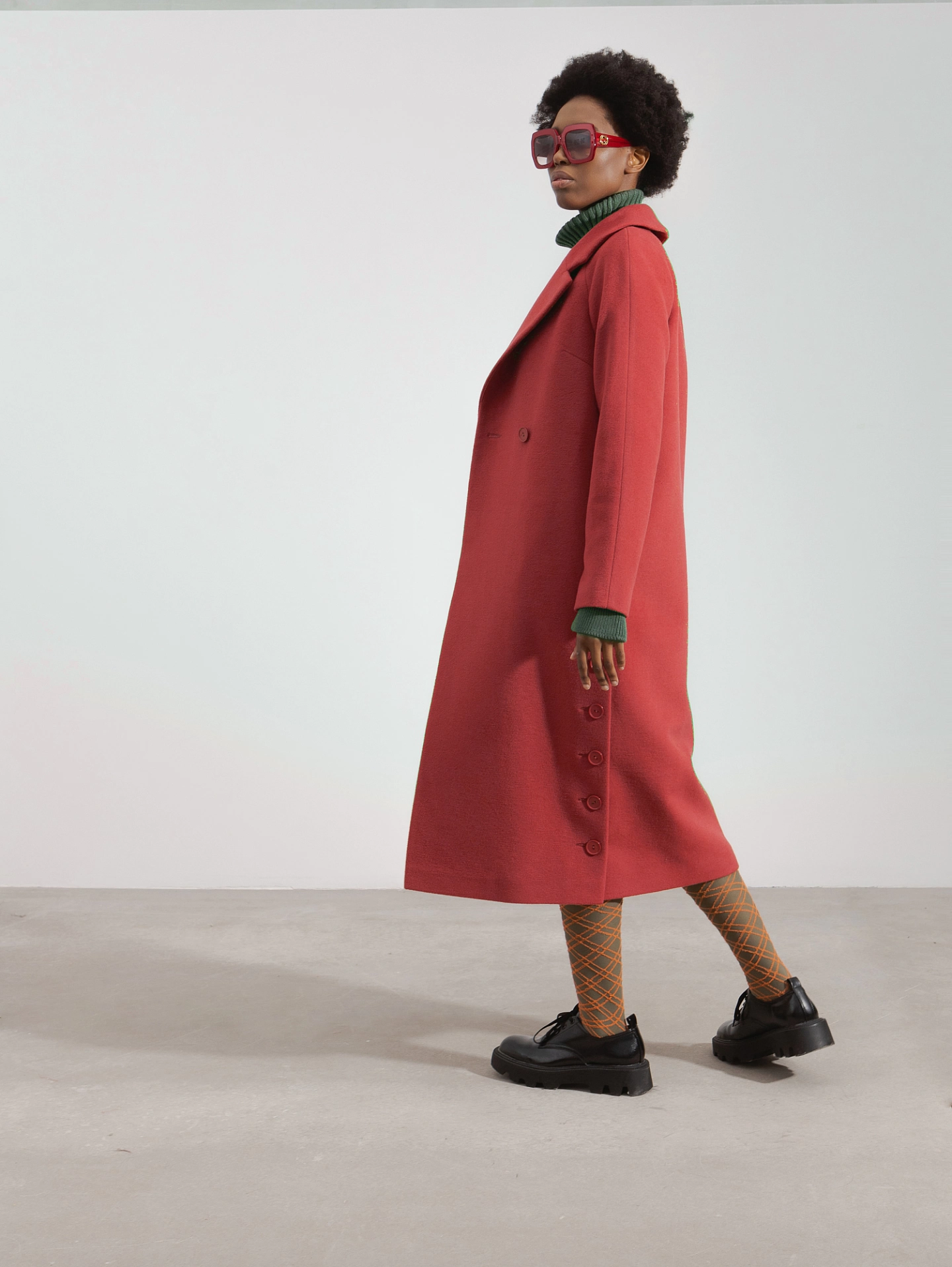 Пальто реглан со шлицами