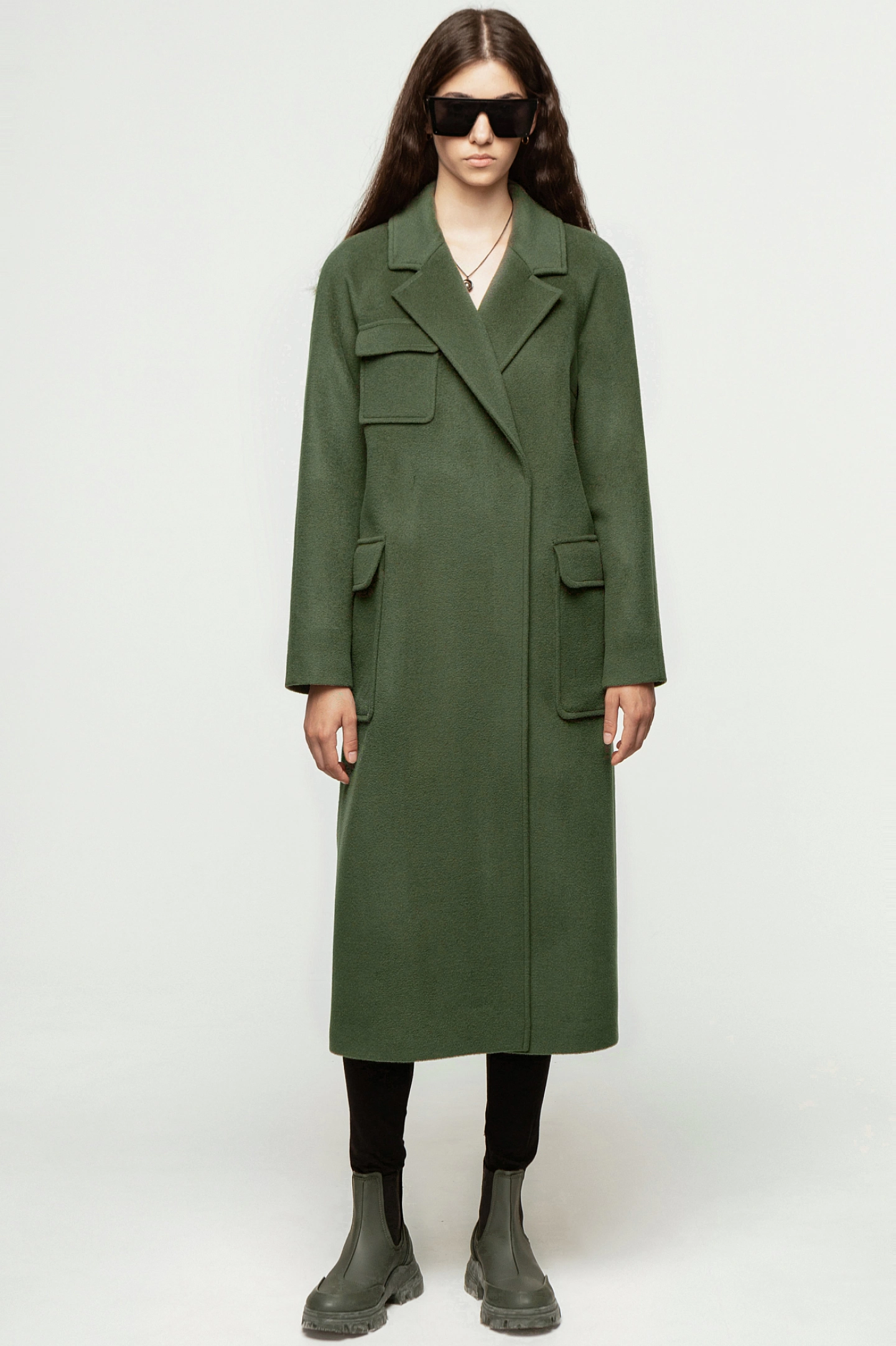 Пальто реглан с накладными карманами