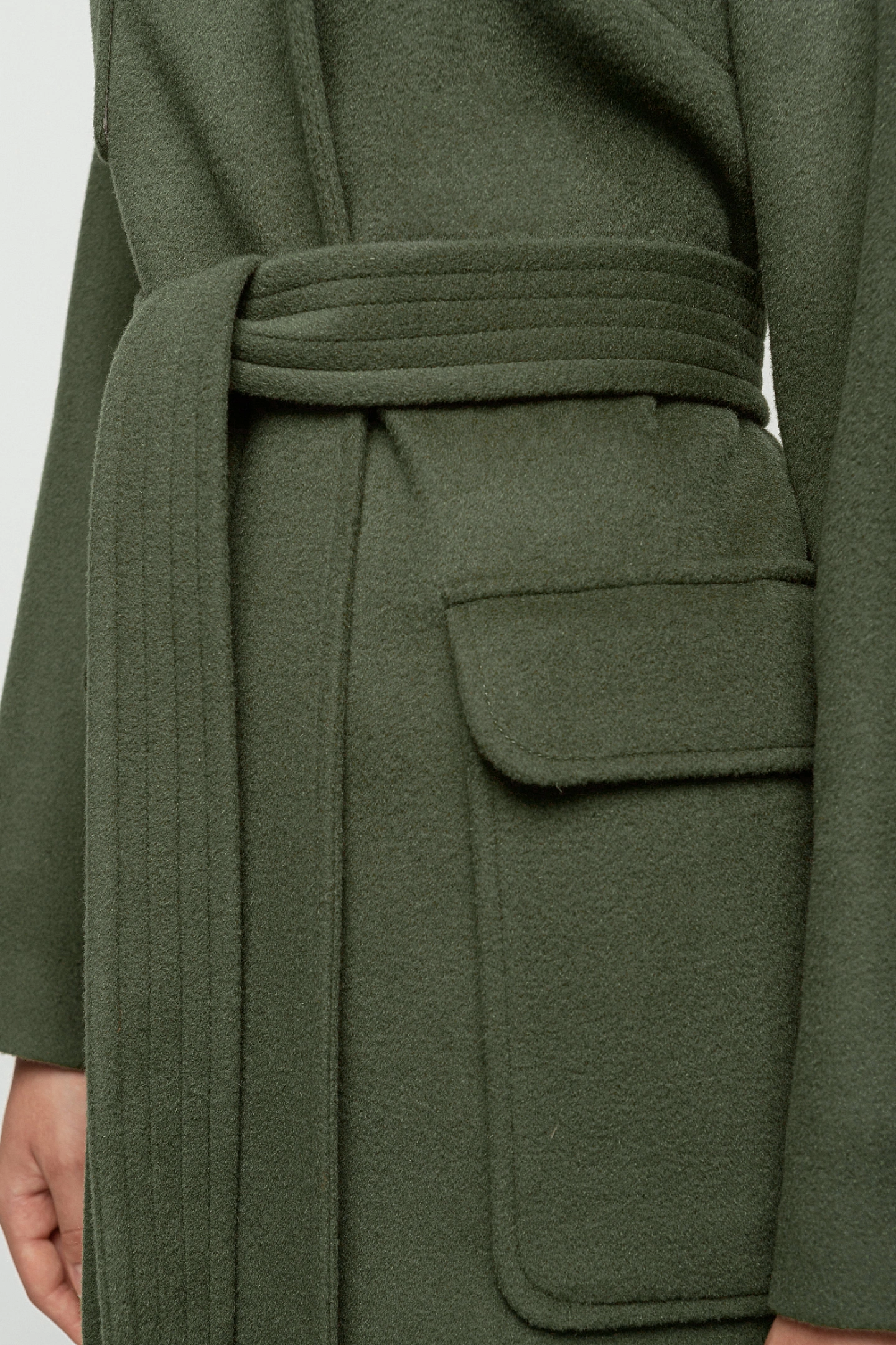 Пальто реглан с накладными карманами