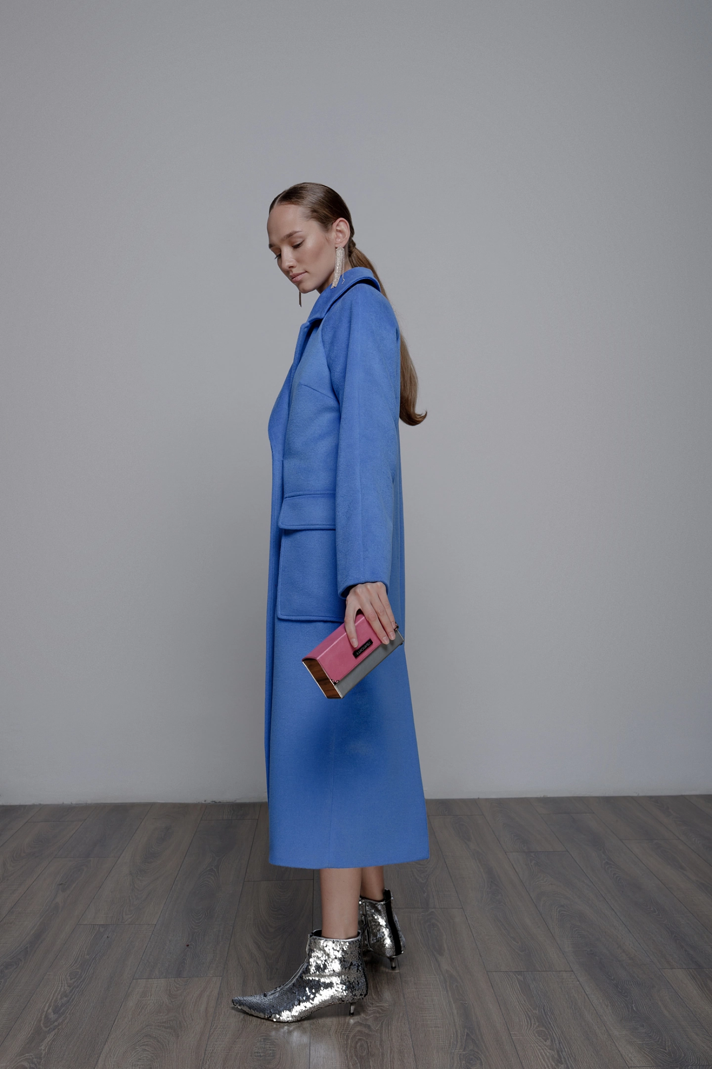 Пальто реглан с накладными карманами