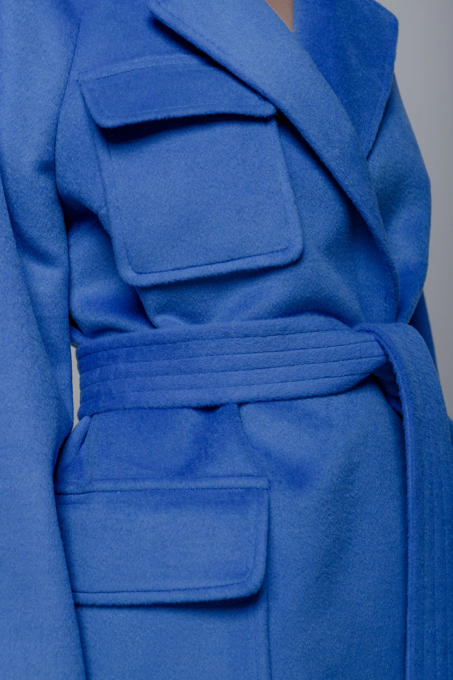 Пальто реглан с накладными карманами