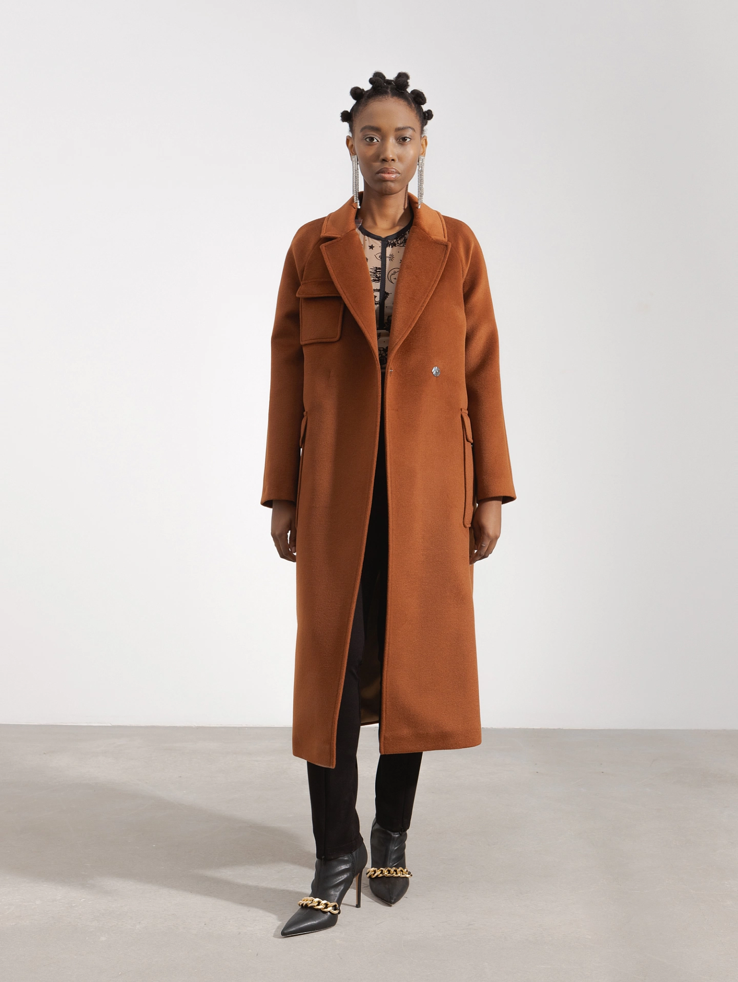 Пальто реглан с накладными карманами со съёмным утеплённым жилетом