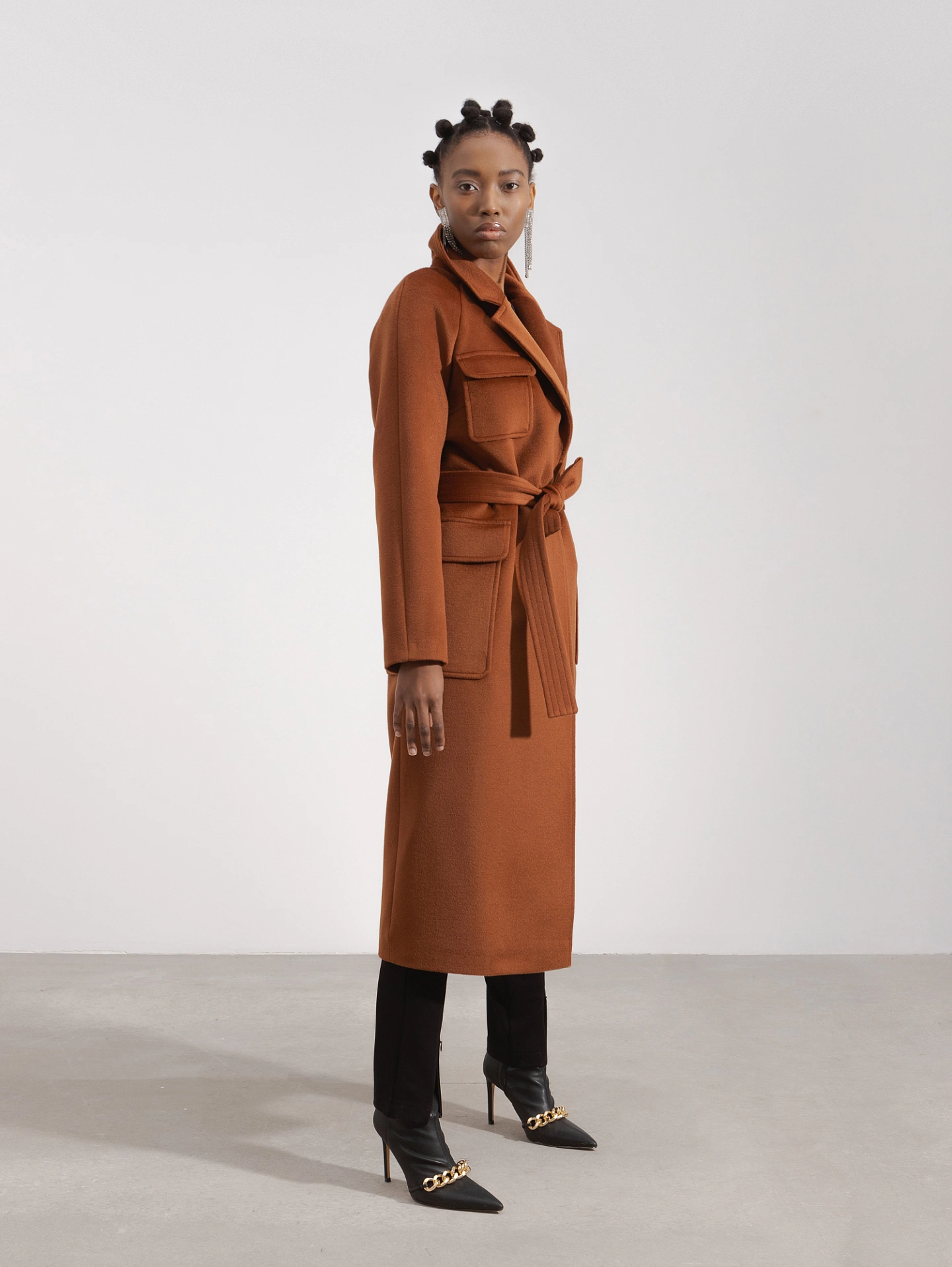 Пальто реглан с накладными карманами со съёмным утеплённым жилетом