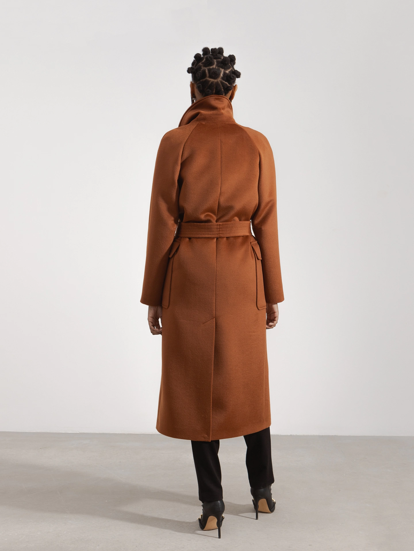 Пальто реглан с накладными карманами со съёмным утеплённым жилетом