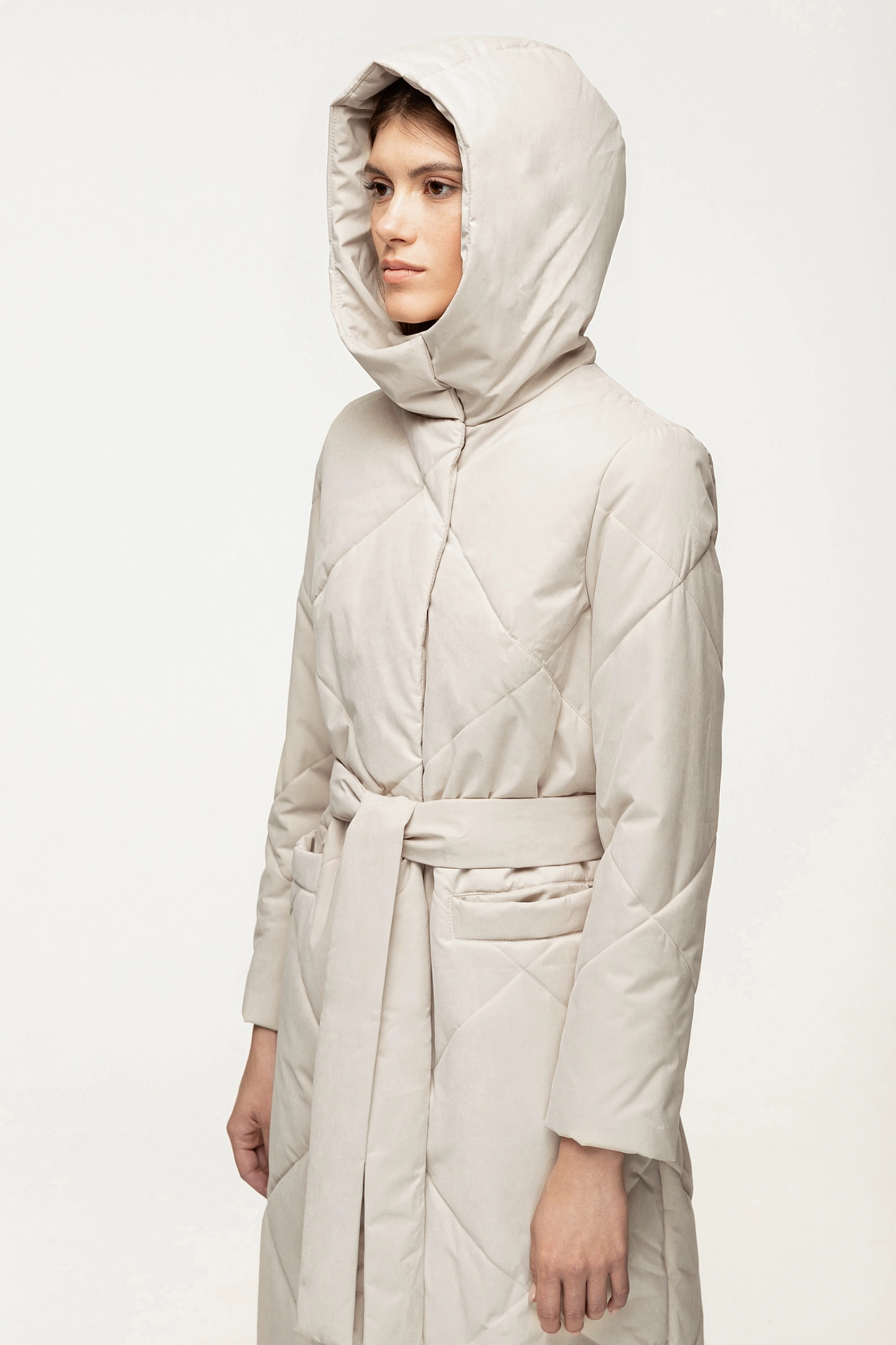 Пальто стёганное прямое с капюшоном