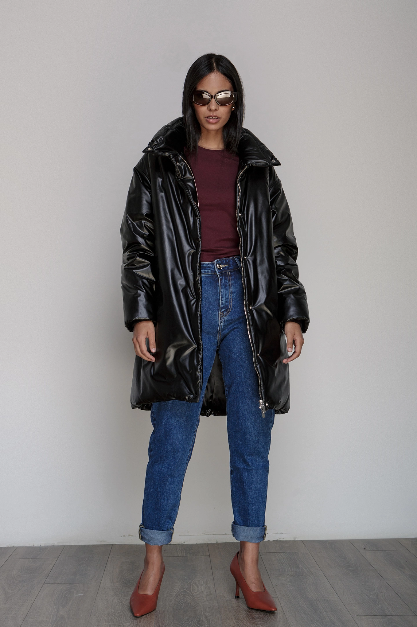 Пуховик объемный со стойкой