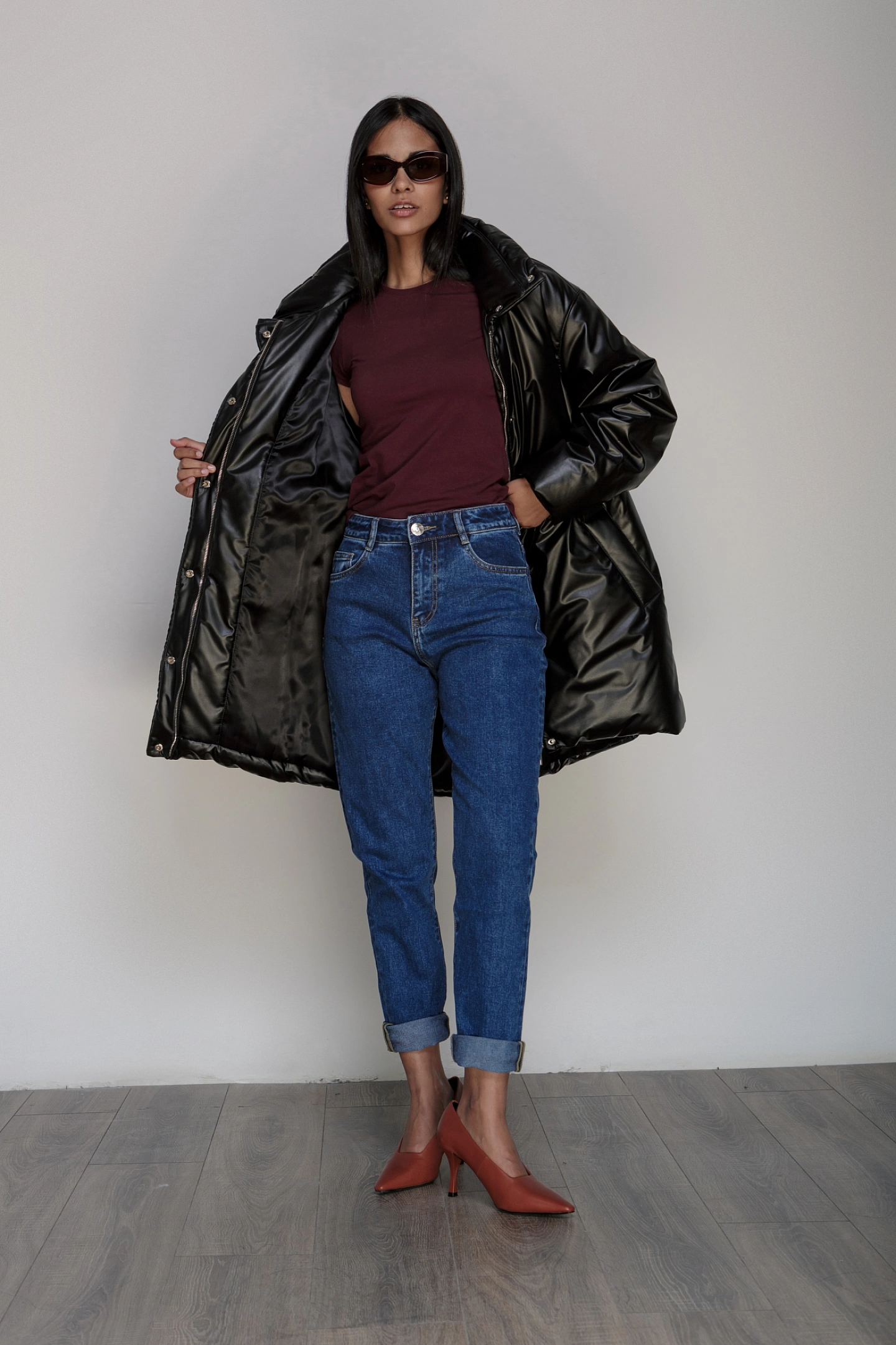 Пуховик объемный со стойкой