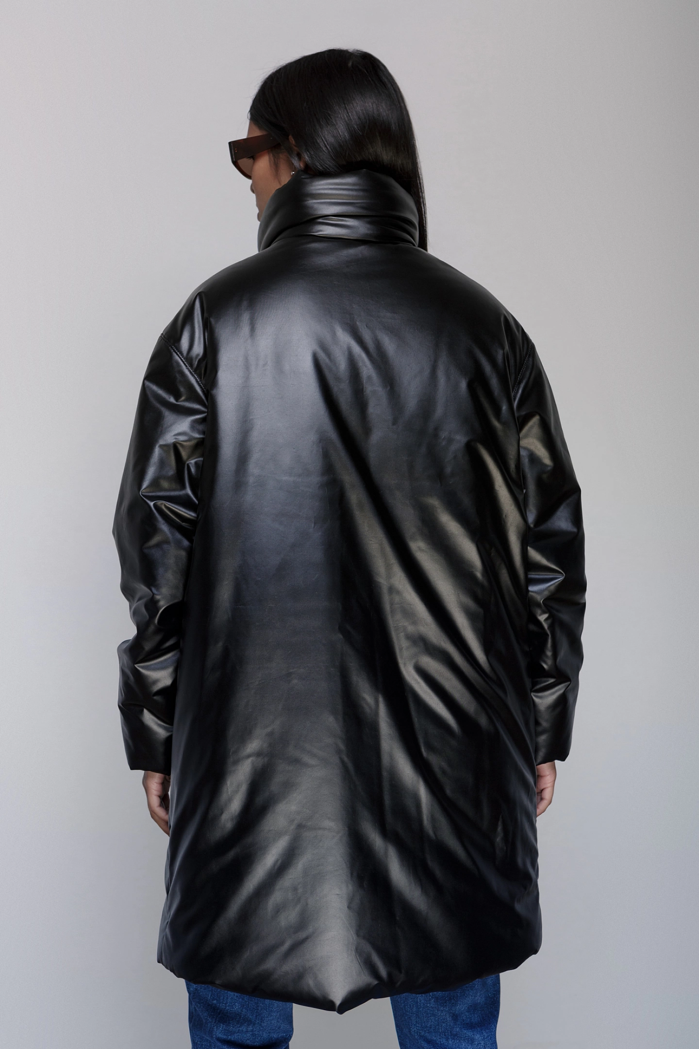 Пуховик объемный со стойкой