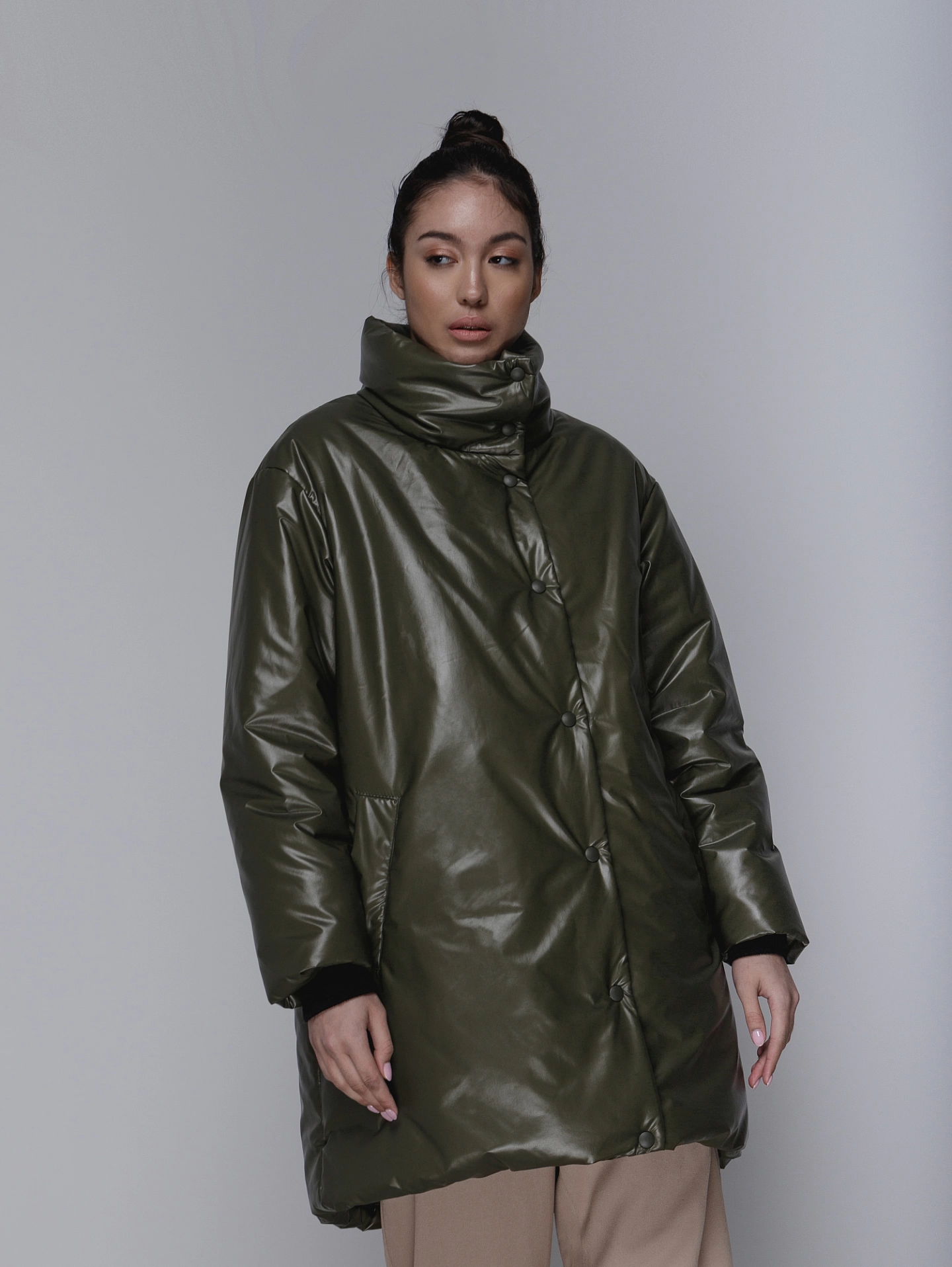 Пуховик объемный со стойкой