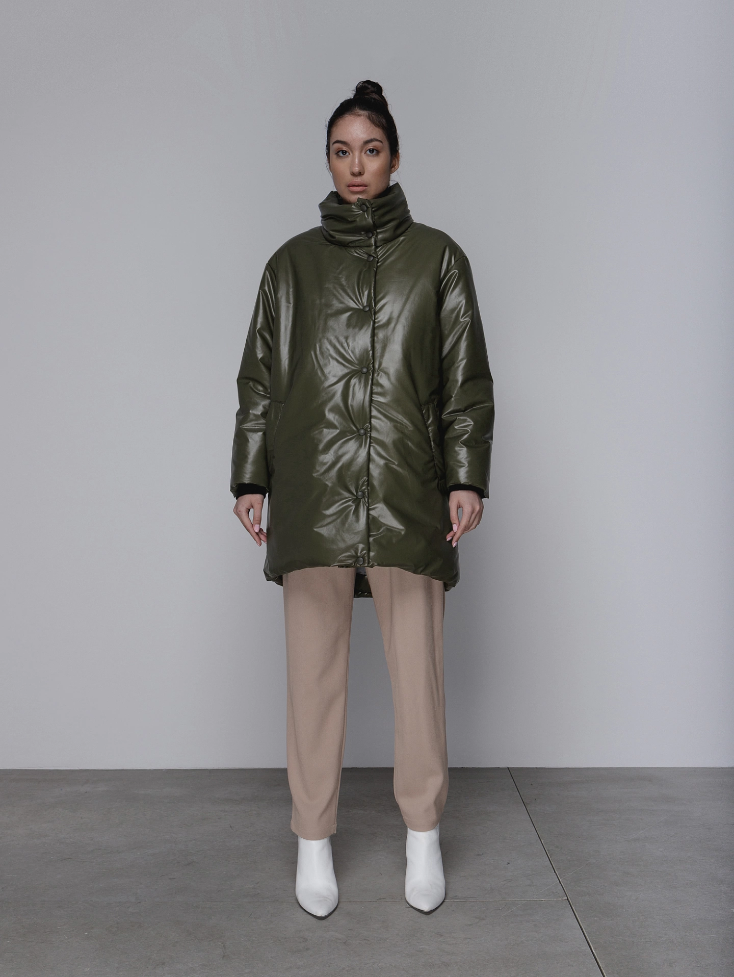 Пуховик объемный со стойкой