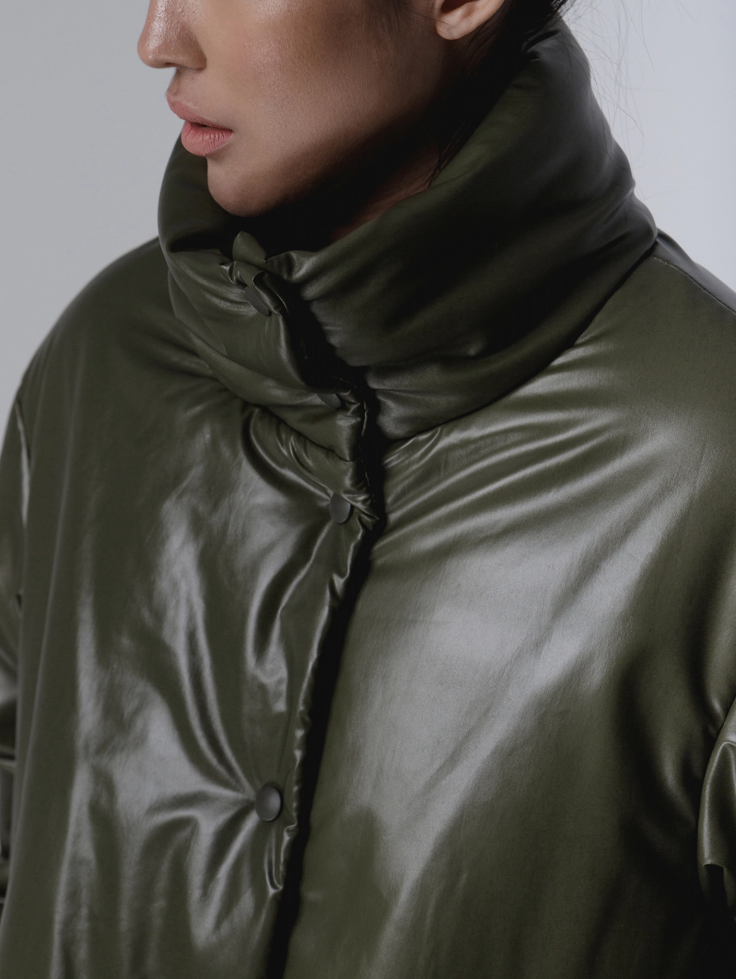 Пуховик объемный со стойкой