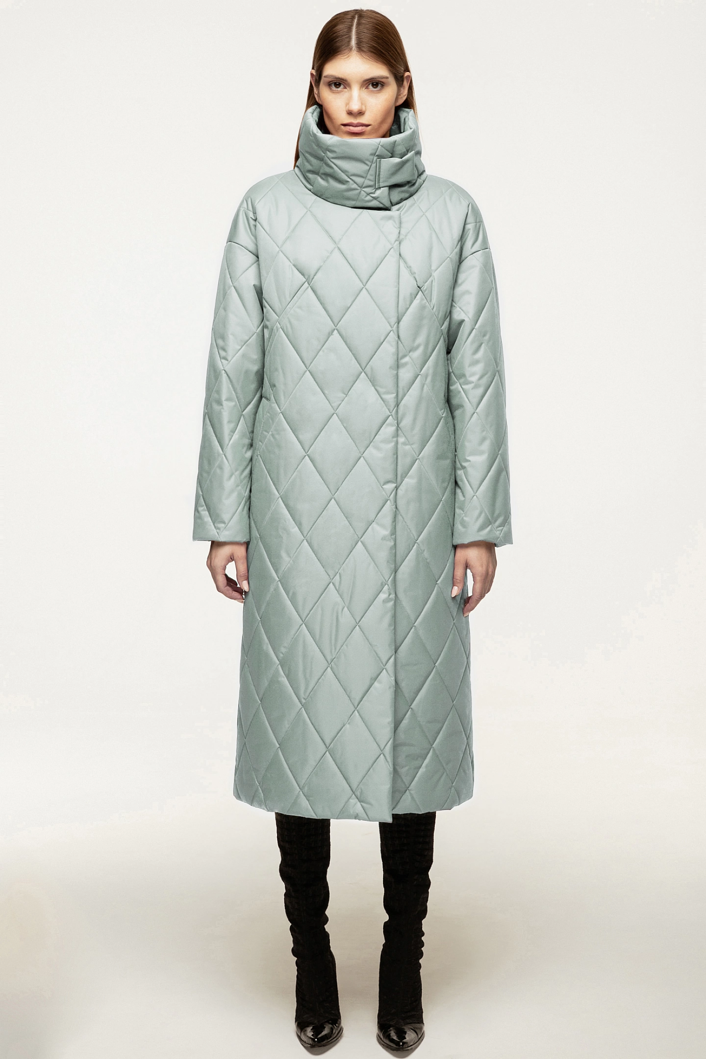 Stand-collar quilted coat