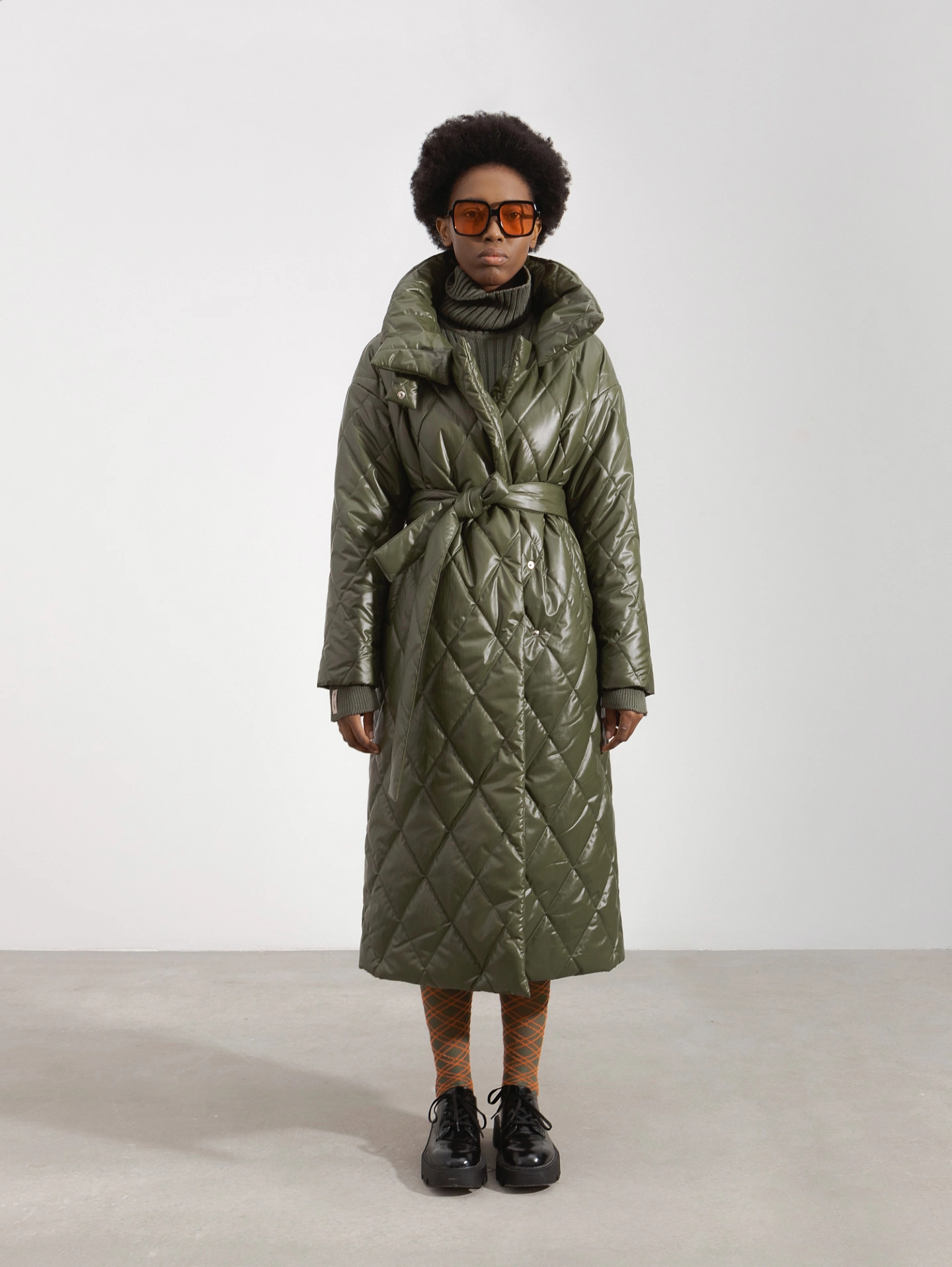 Пальто стеганное со стойкой