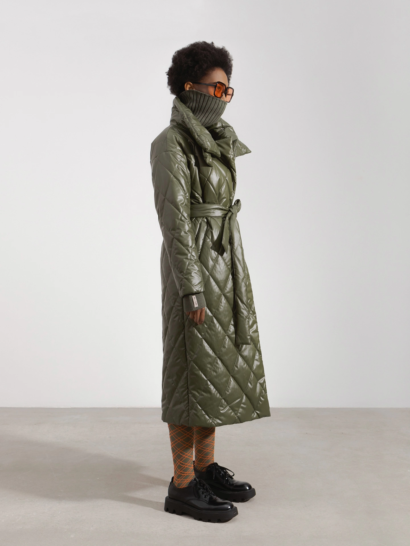 Пальто стеганное со стойкой