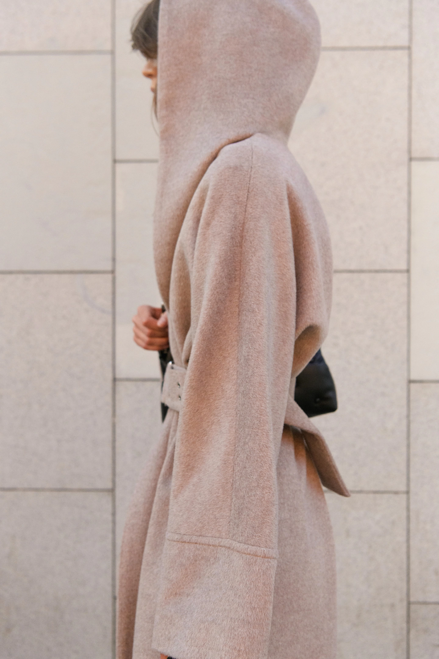 Пальто оверсайз с капюшоном