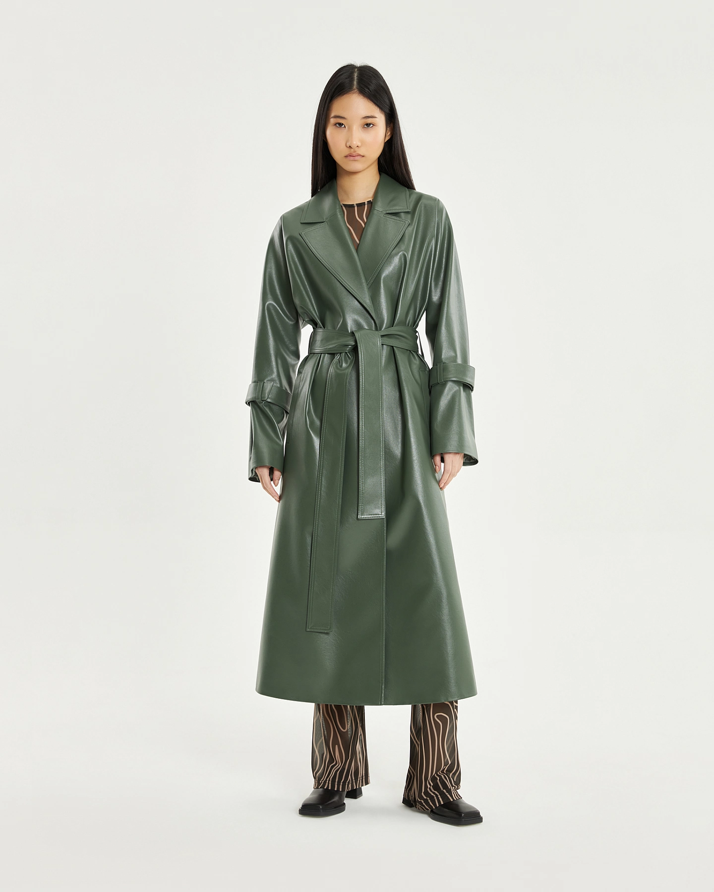 Batwing sleeve trench