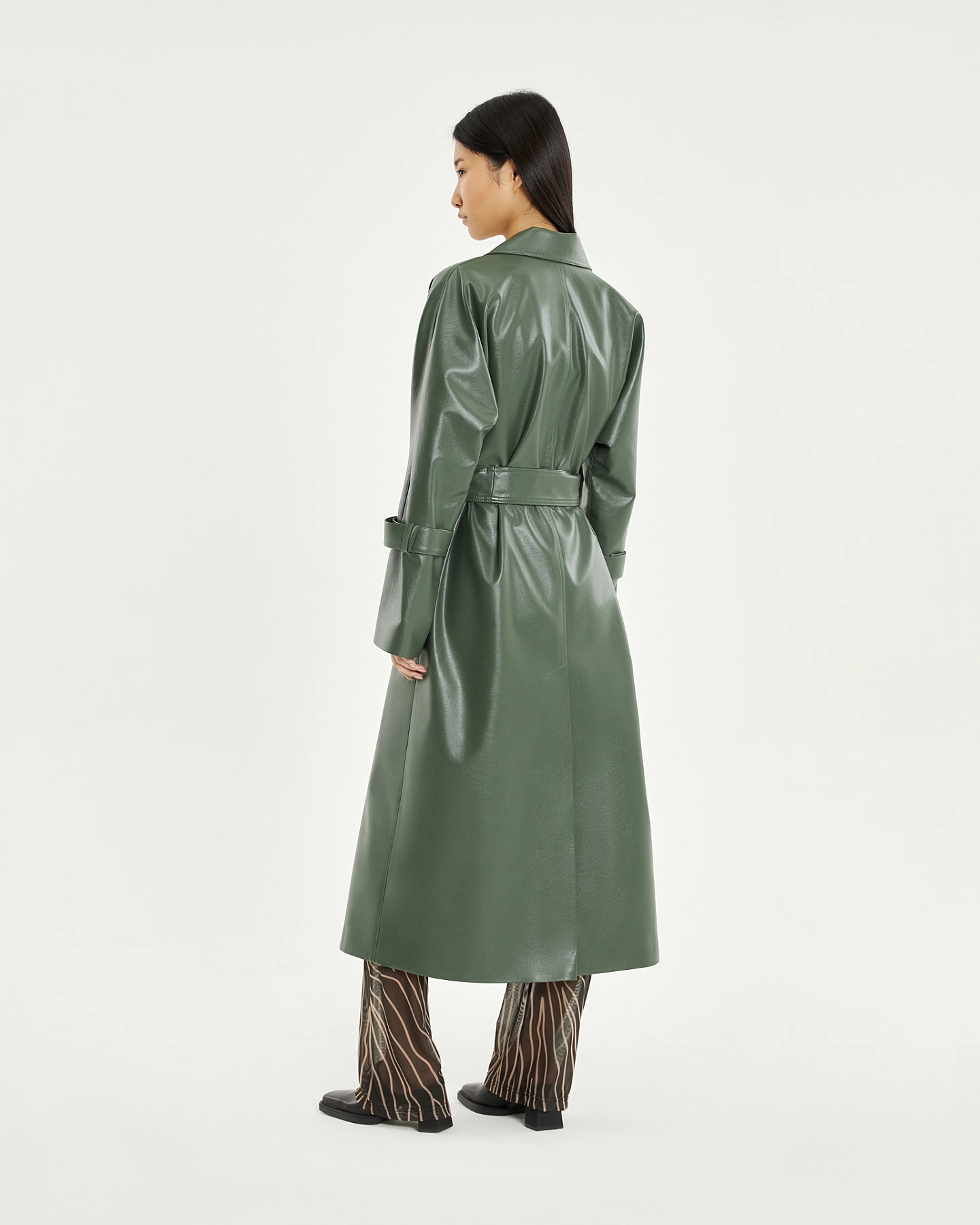 Batwing sleeve trench