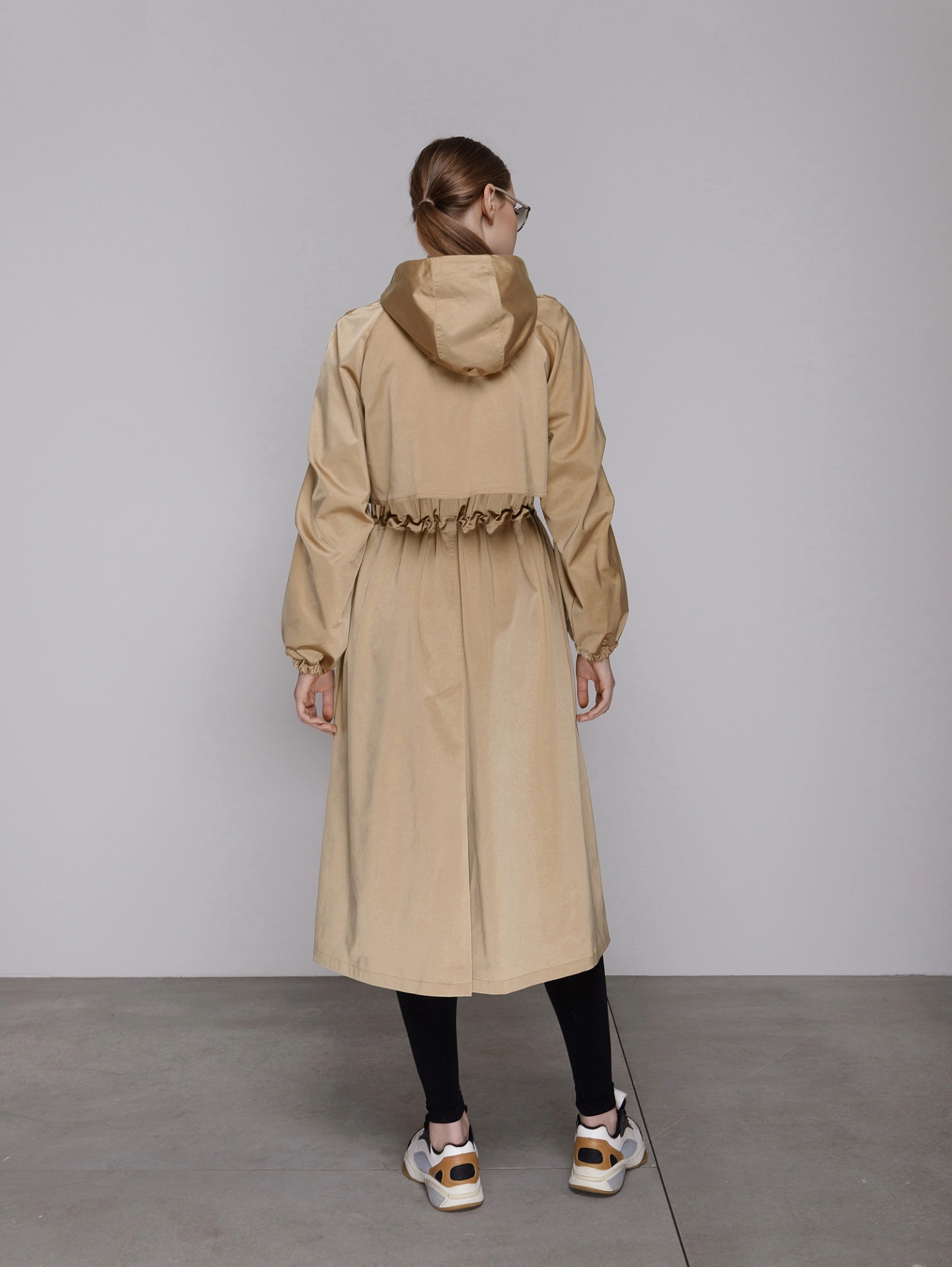 Плащ с капюшоном