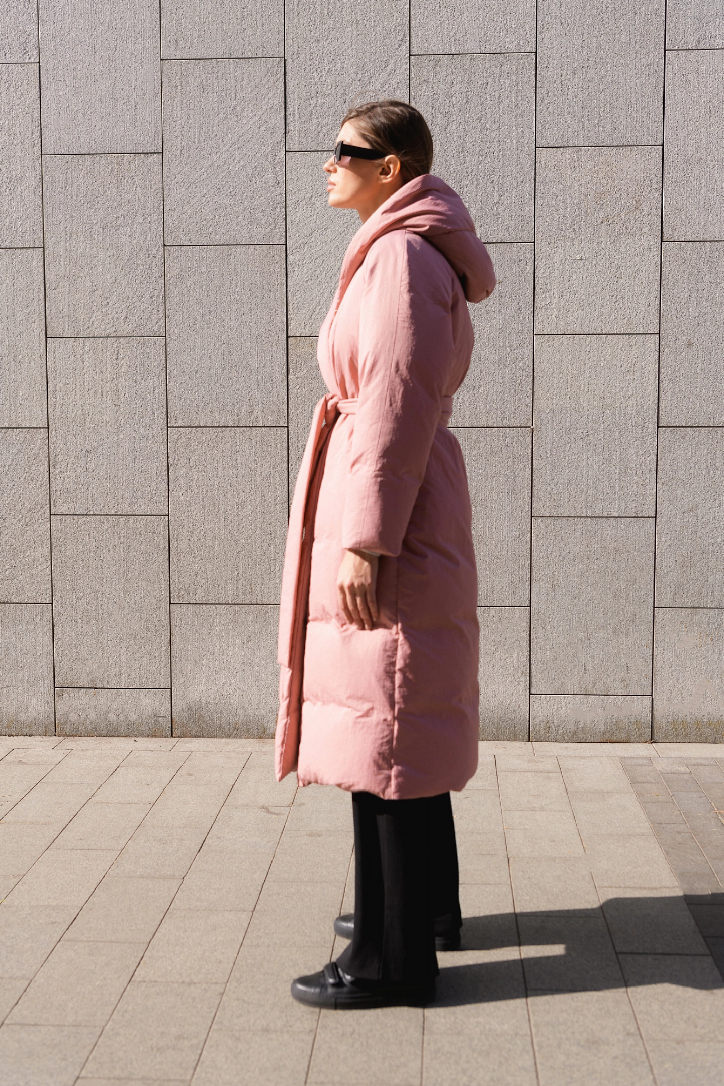 Пуховик длинный с капюшоном