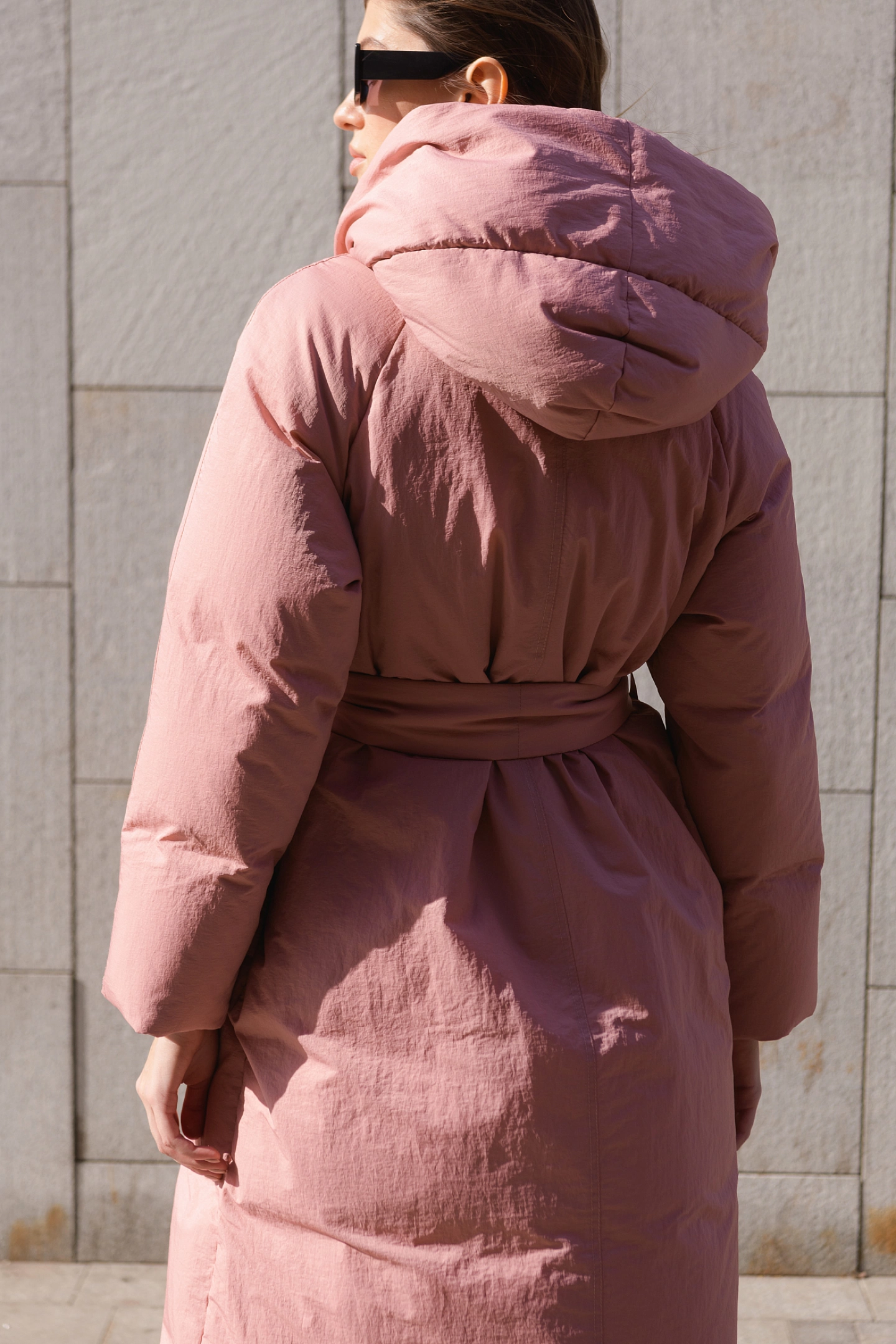 Пуховик длинный с капюшоном