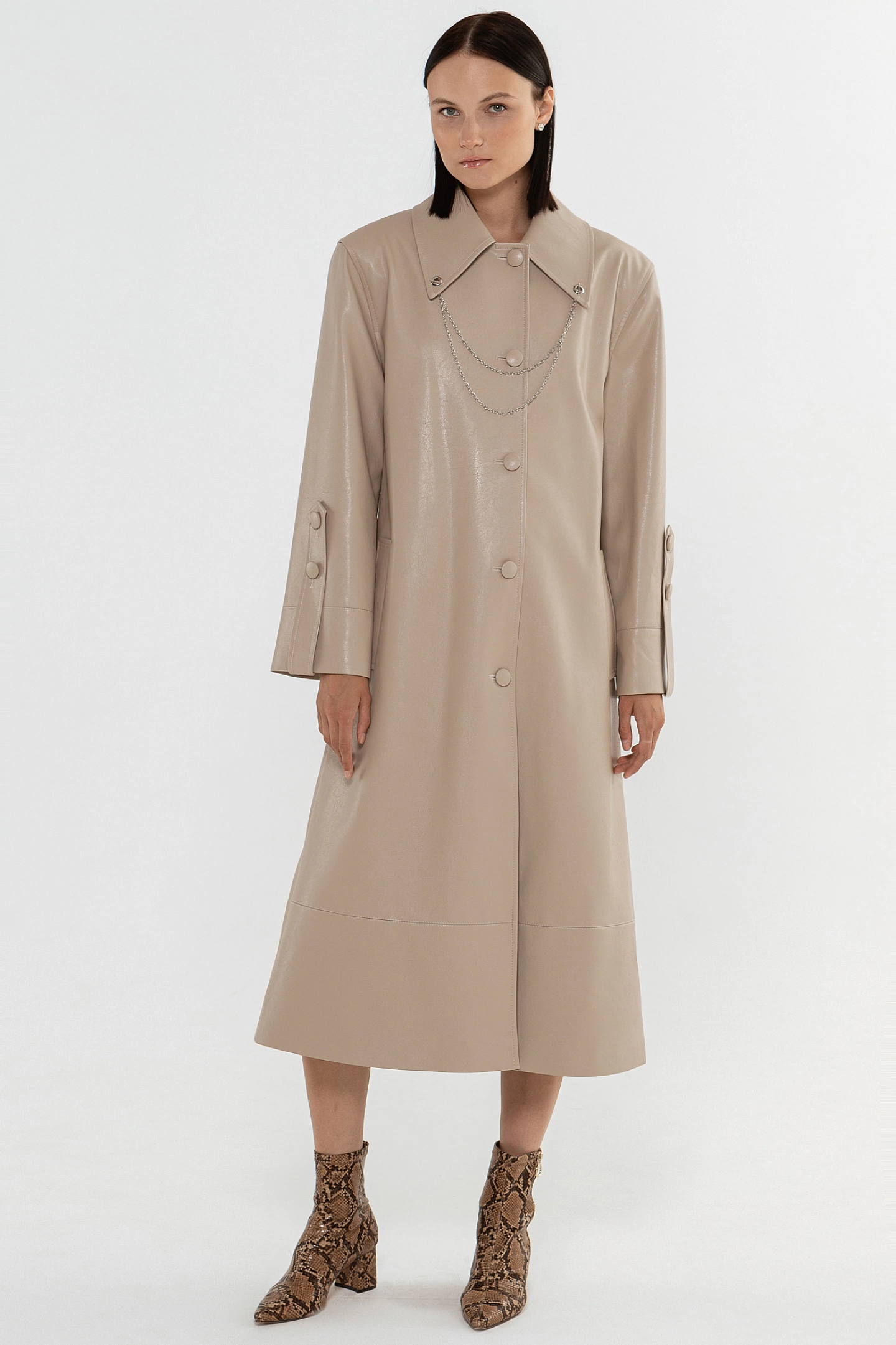 Тренч однобортный с патами на рукавах