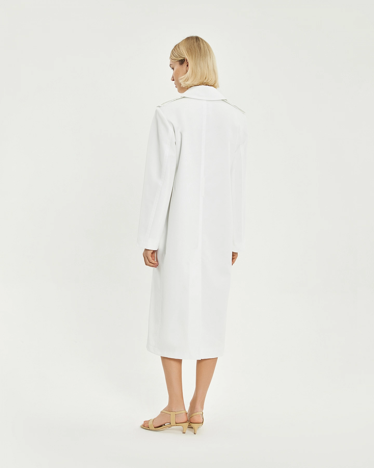 Тренч прямого кроя