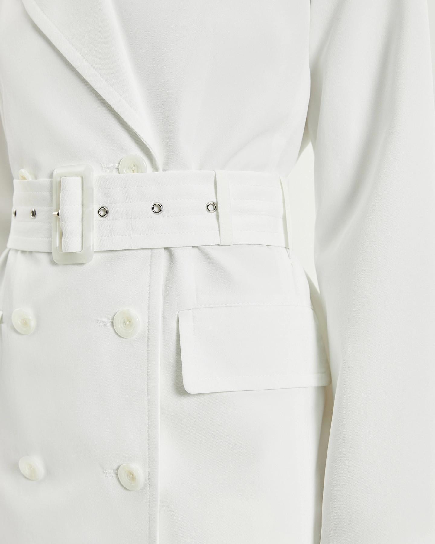 Тренч прямого кроя