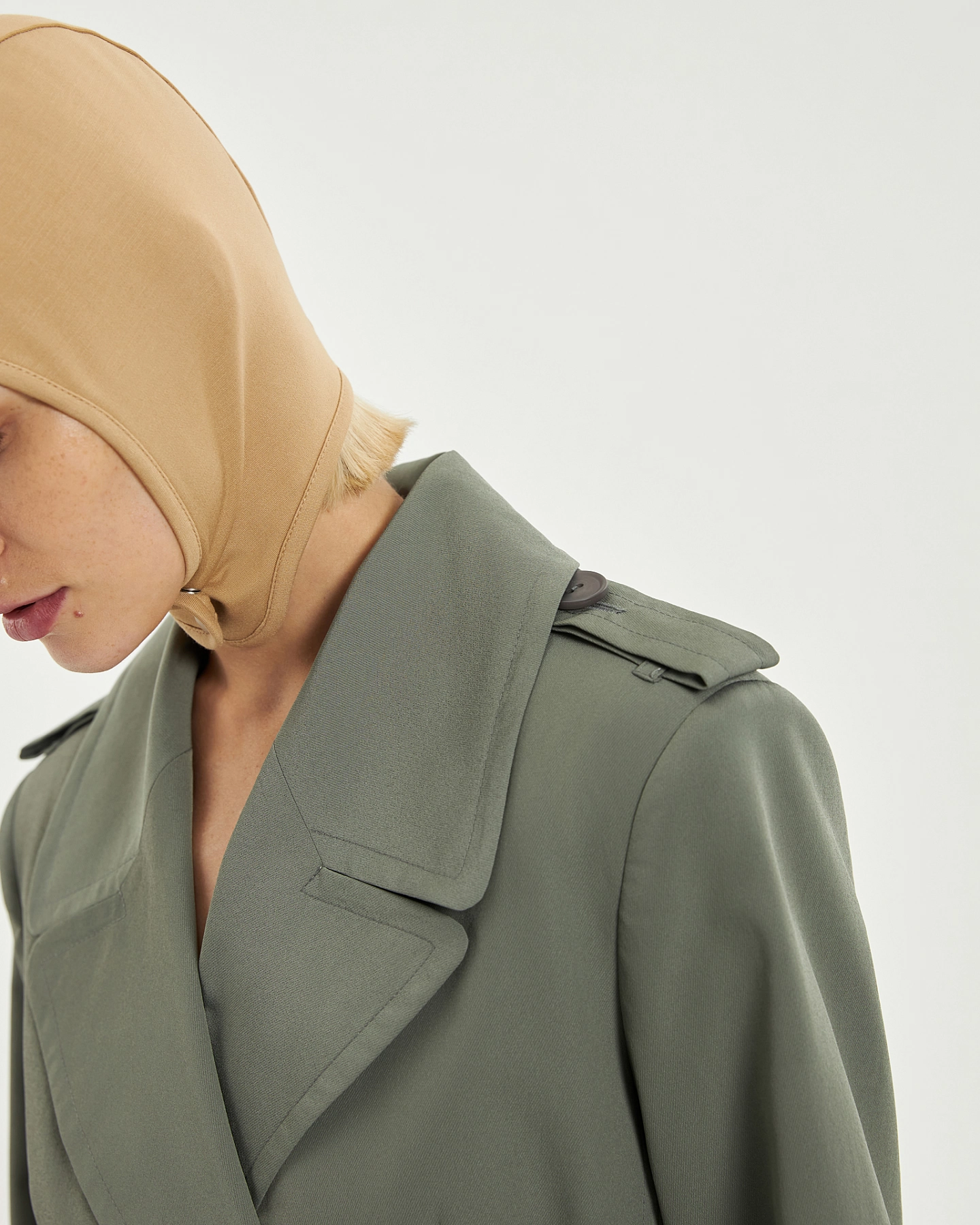 Тренч прямого кроя