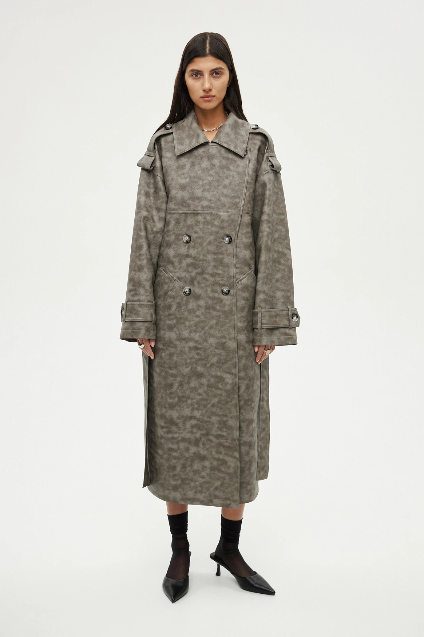 Voluminous trench coat with wide lapels