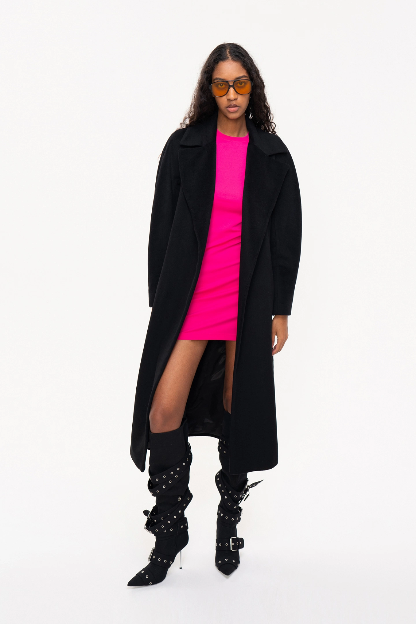 Robe coat with one-piece sleeves