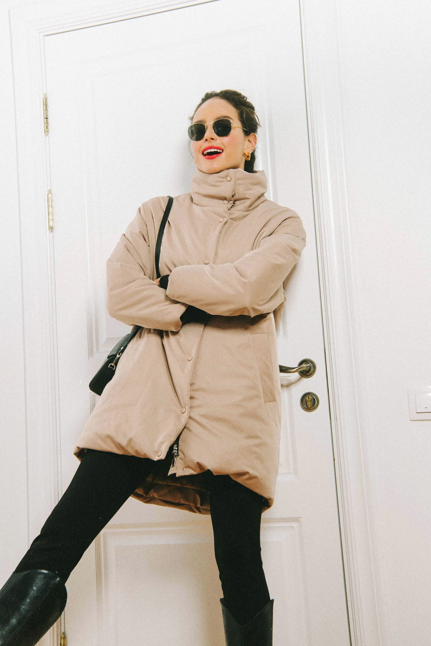 Пуховик объёмный со стойкой