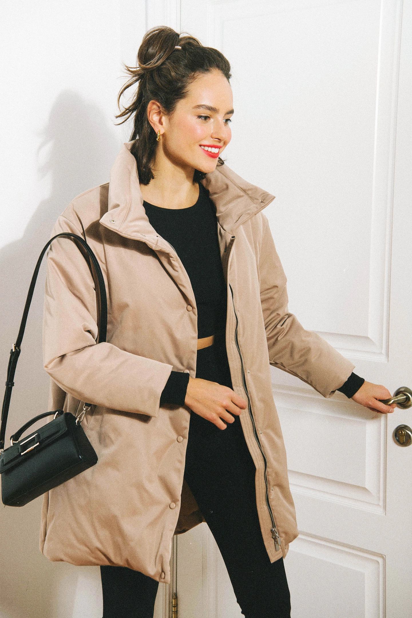 Пуховик объёмный со стойкой