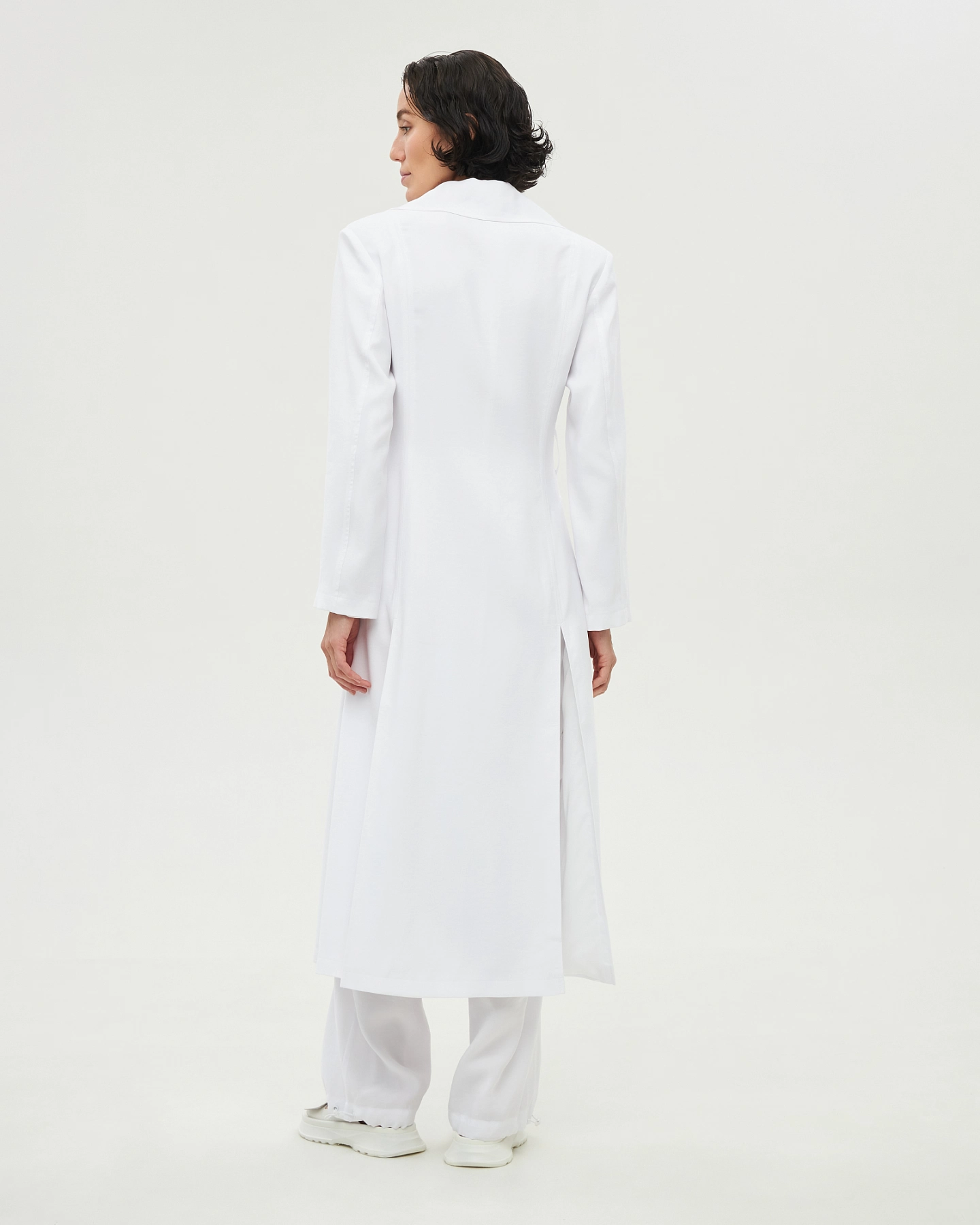 Тренч приталенный из лёгкой ткани