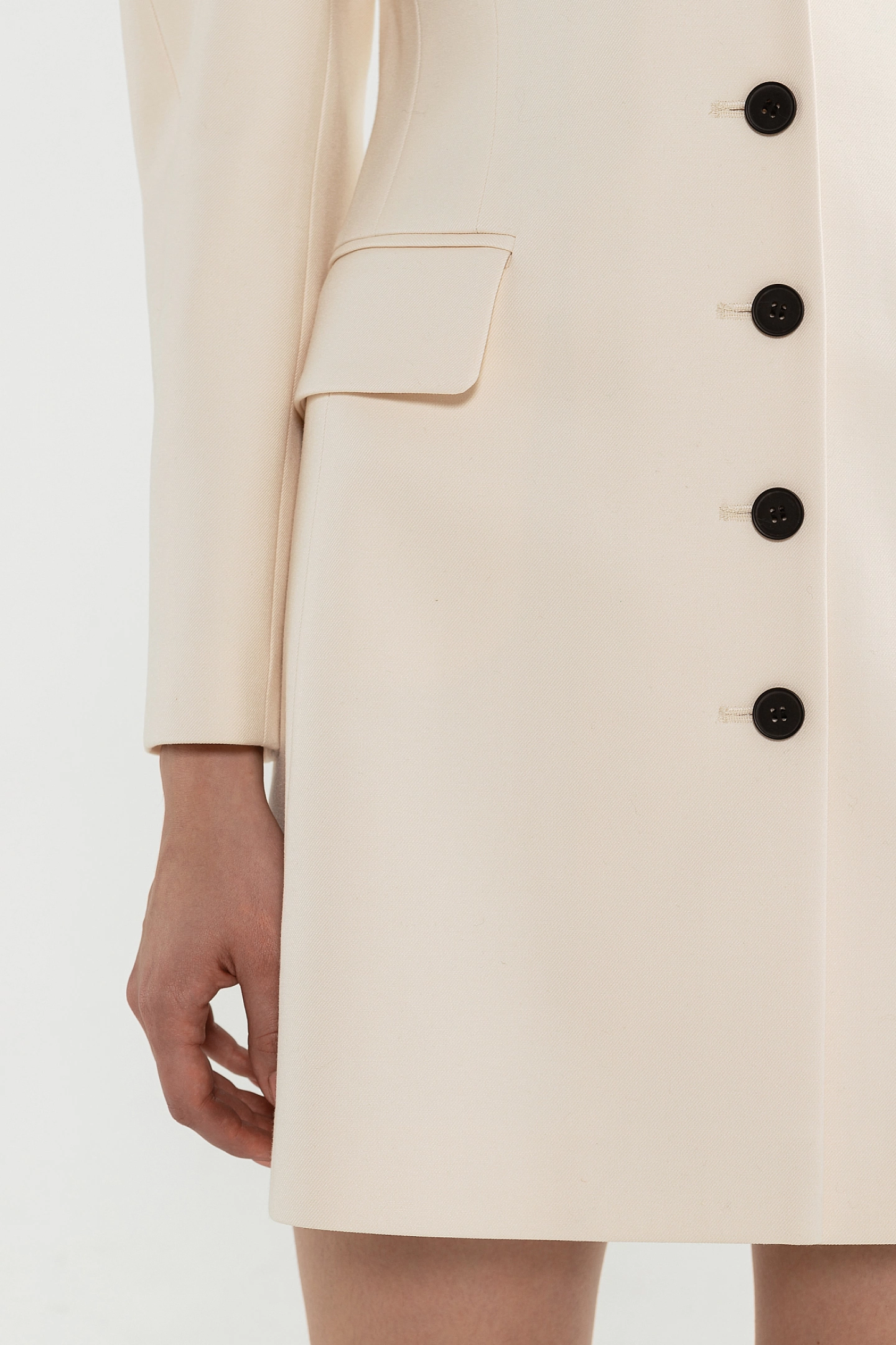 Платье - пиджак с объёмным рукавом