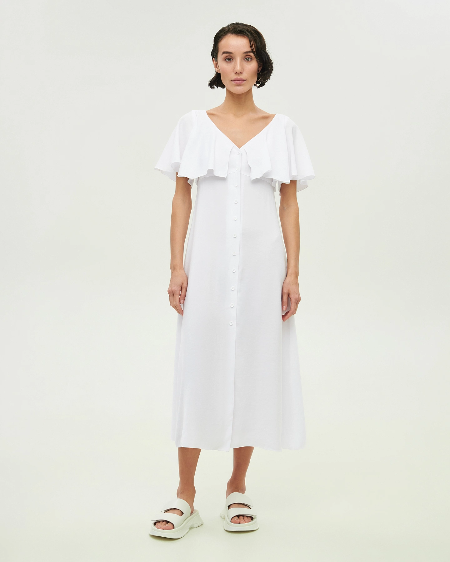 Платье А-силуэта из лёгкой ткани