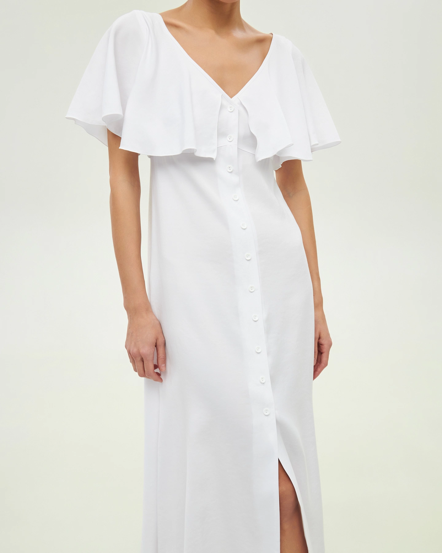 Платье А-силуэта из лёгкой ткани